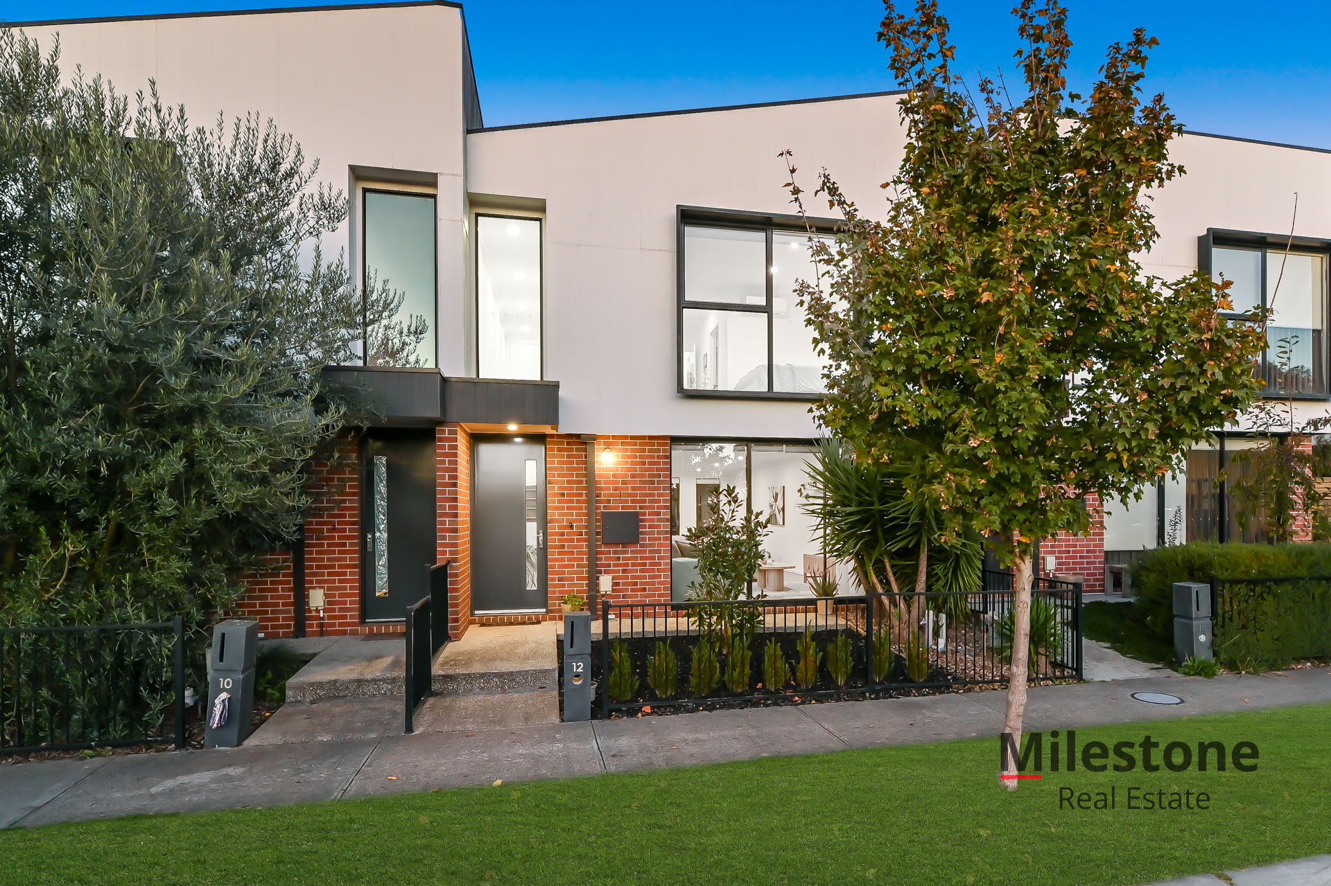 12-parkdale-drive-lyndhurst-vic-3975-700-150