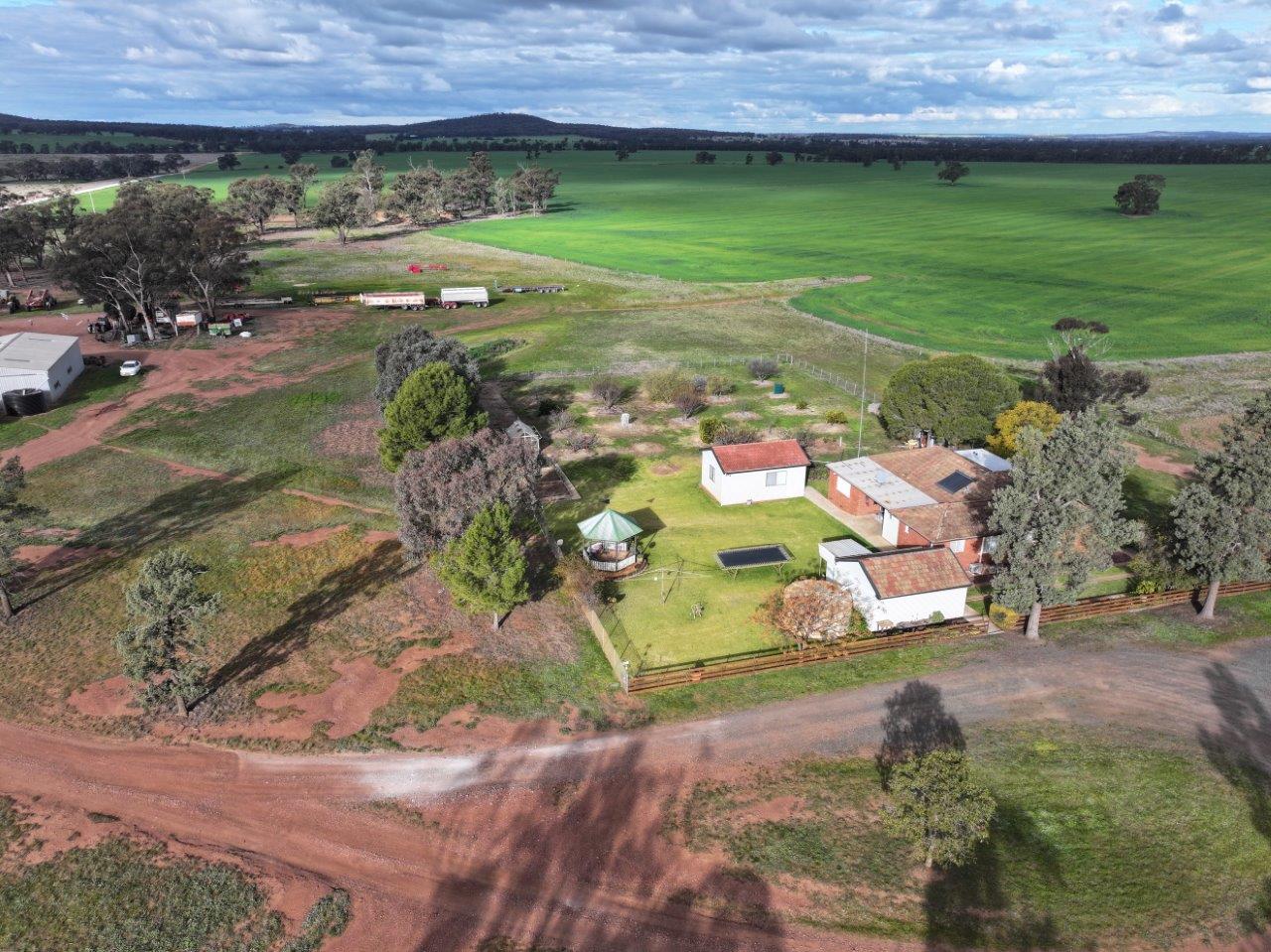 'Glenell' 2131 Lewes Road, Tallimba NSW 2669