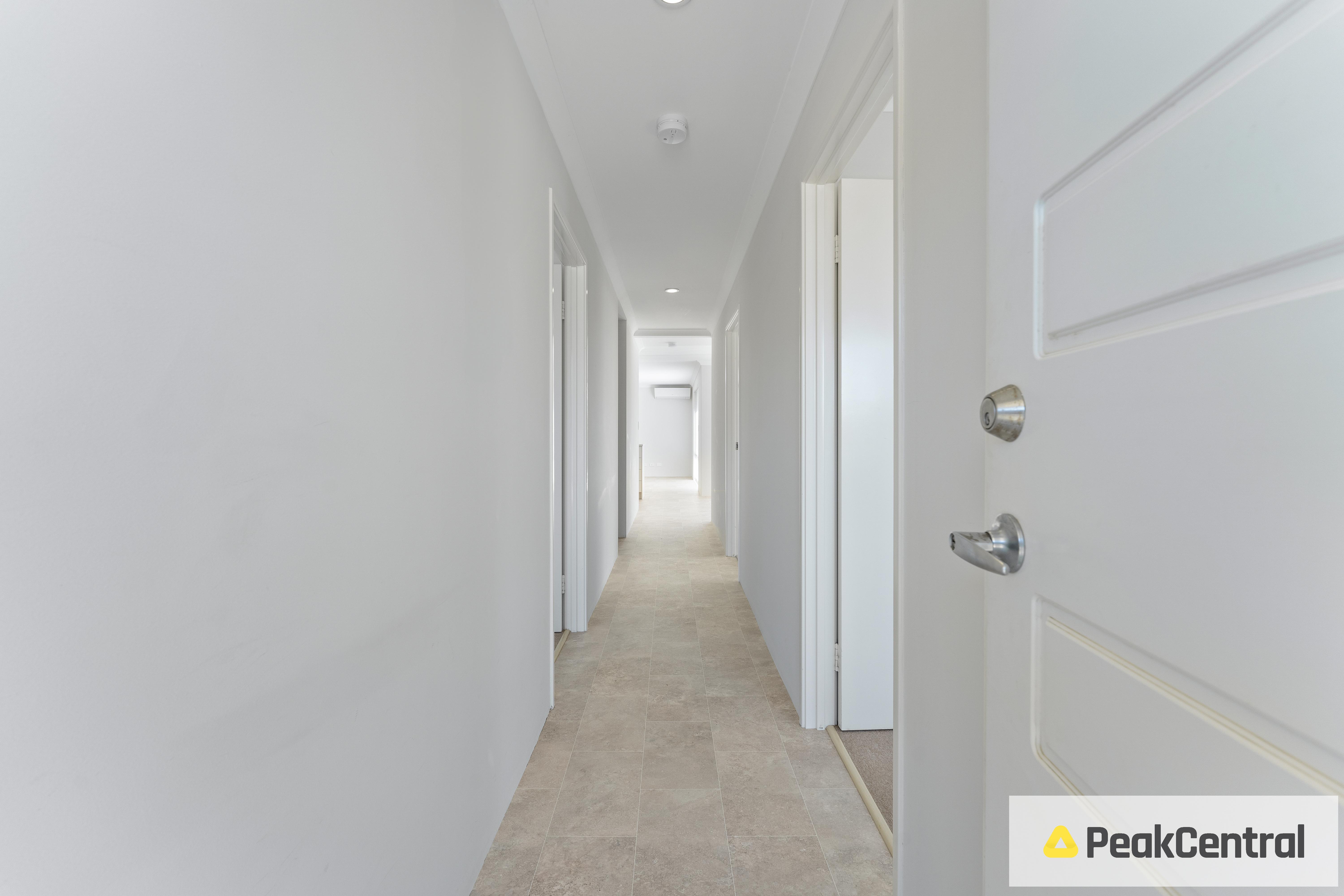 50 Bottlenose Circuit, Waikiki Leased by Peak Central Property Group - image 2