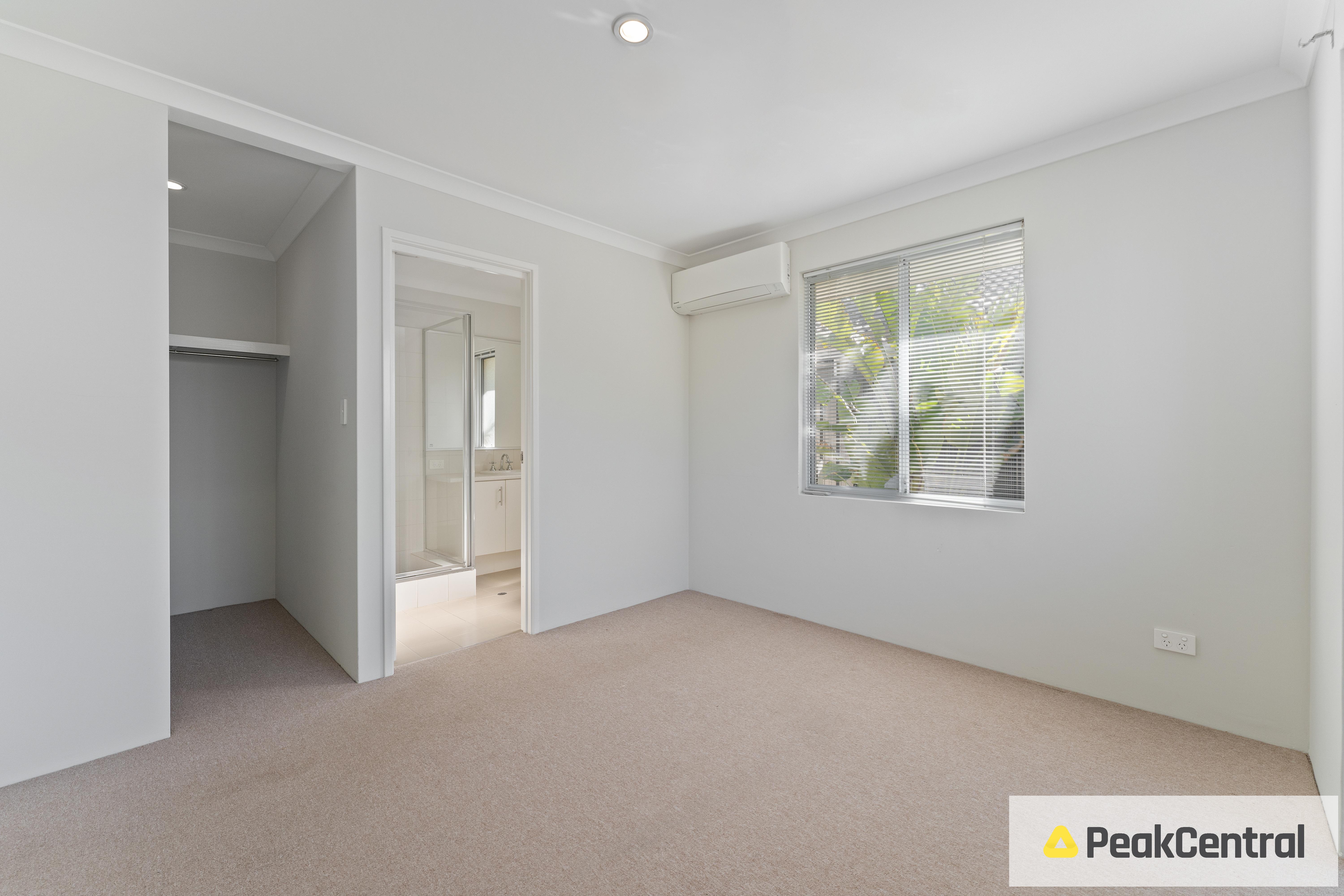50 Bottlenose Circuit, Waikiki Leased by Peak Central Property Group - image 4