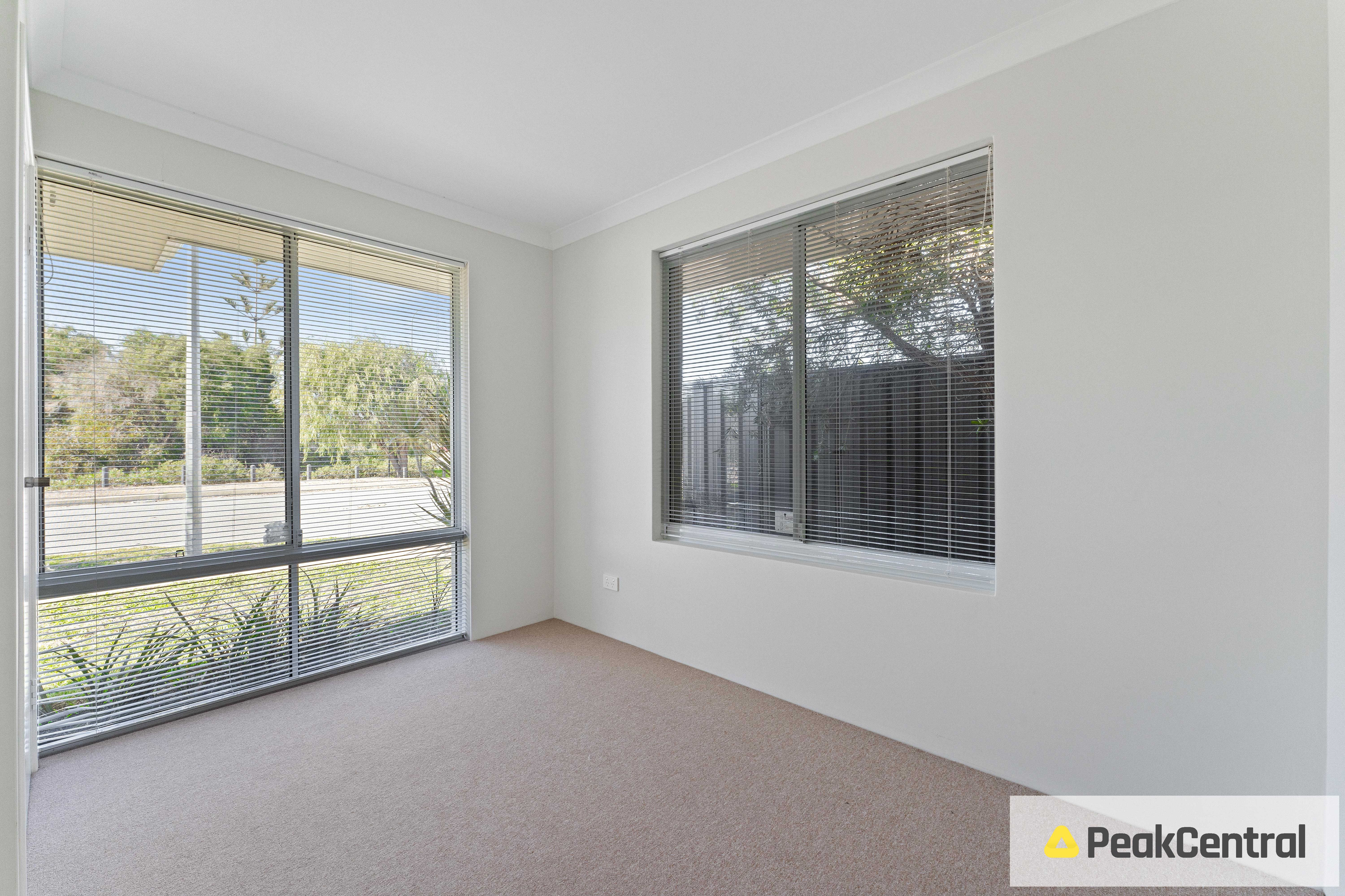 50 Bottlenose Circuit, Waikiki Leased by Peak Central Property Group - image 7