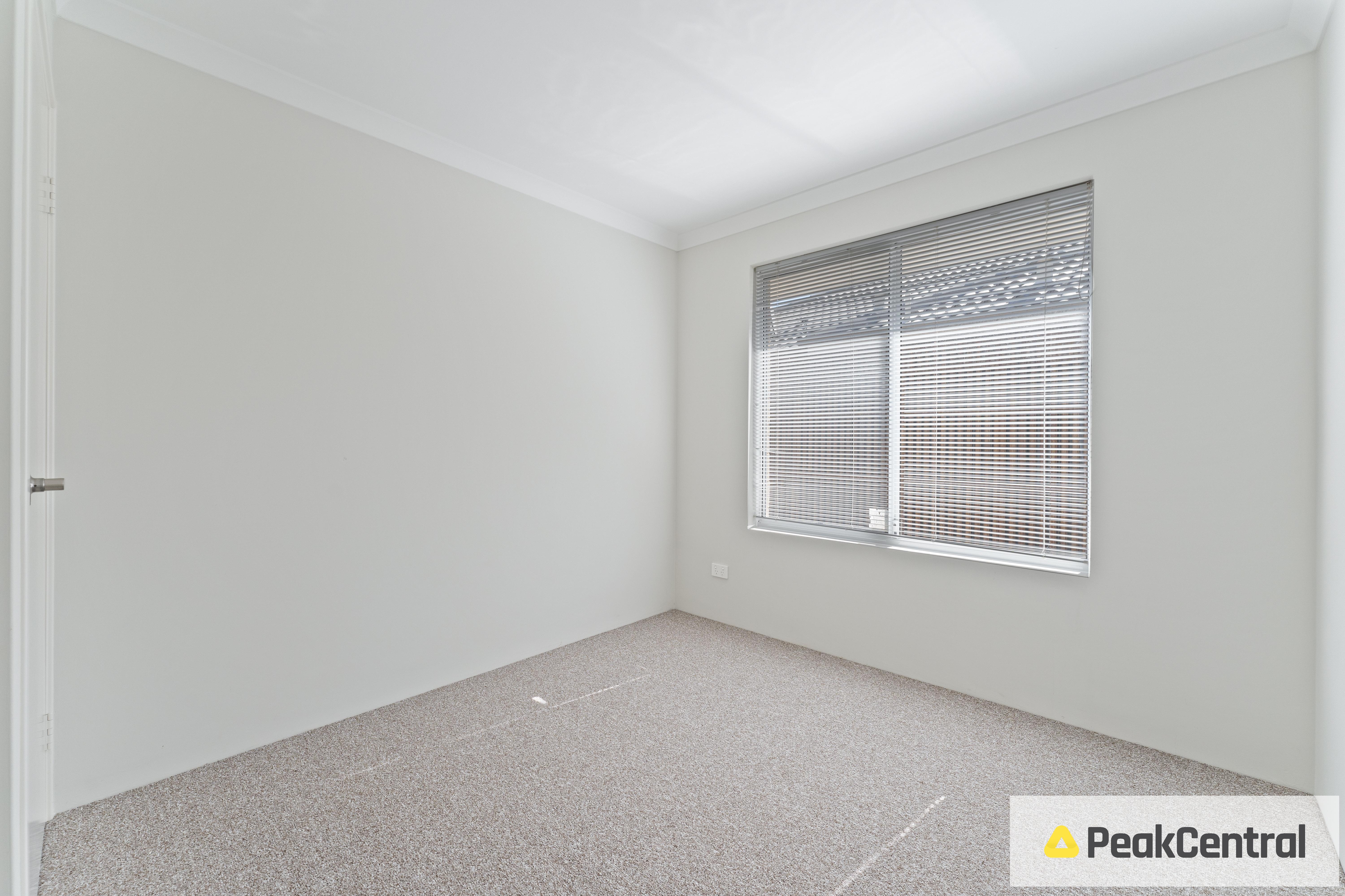 50 Bottlenose Circuit, Waikiki Leased by Peak Central Property Group - image 9