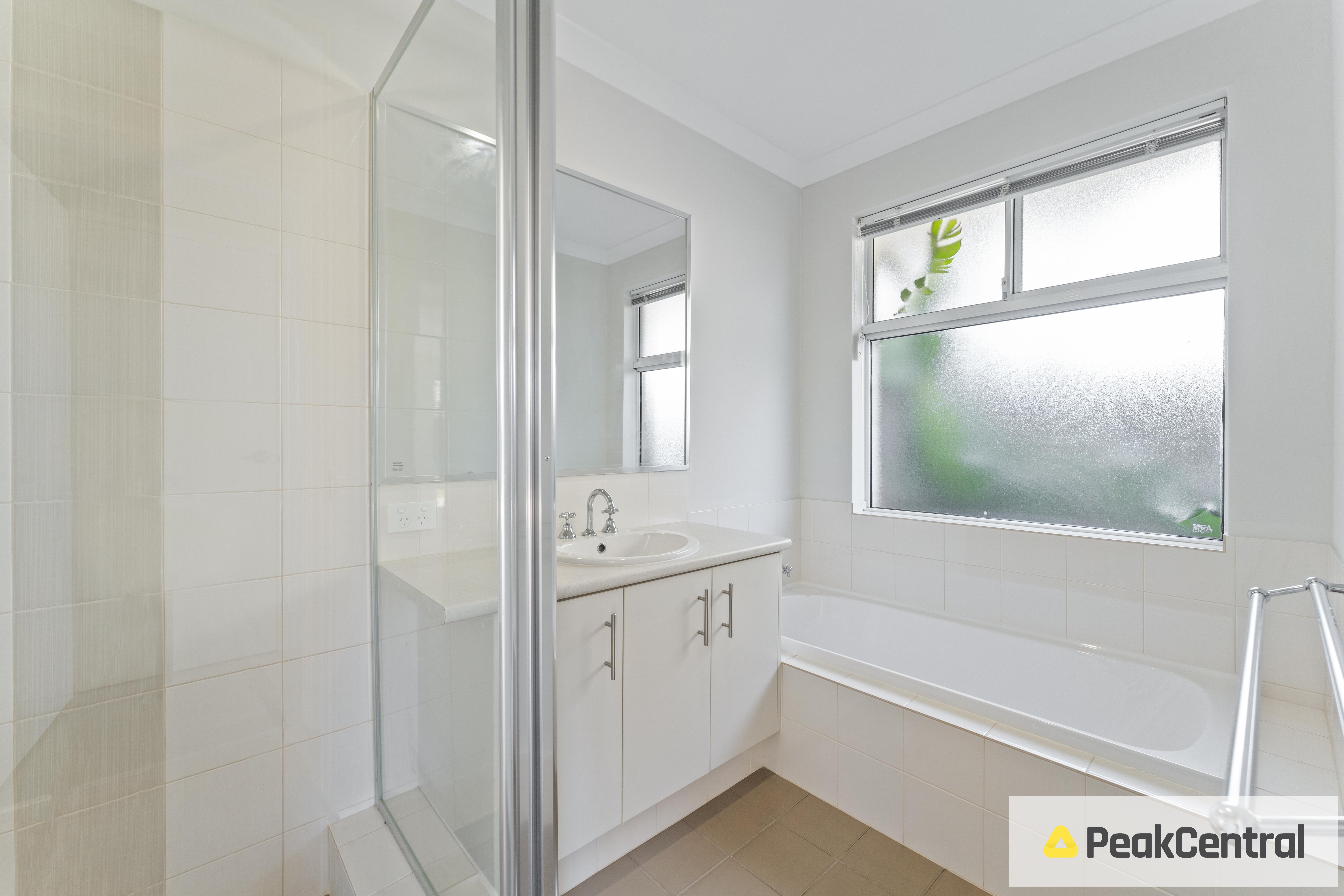 50 Bottlenose Circuit, Waikiki Leased by Peak Central Property Group - image 11