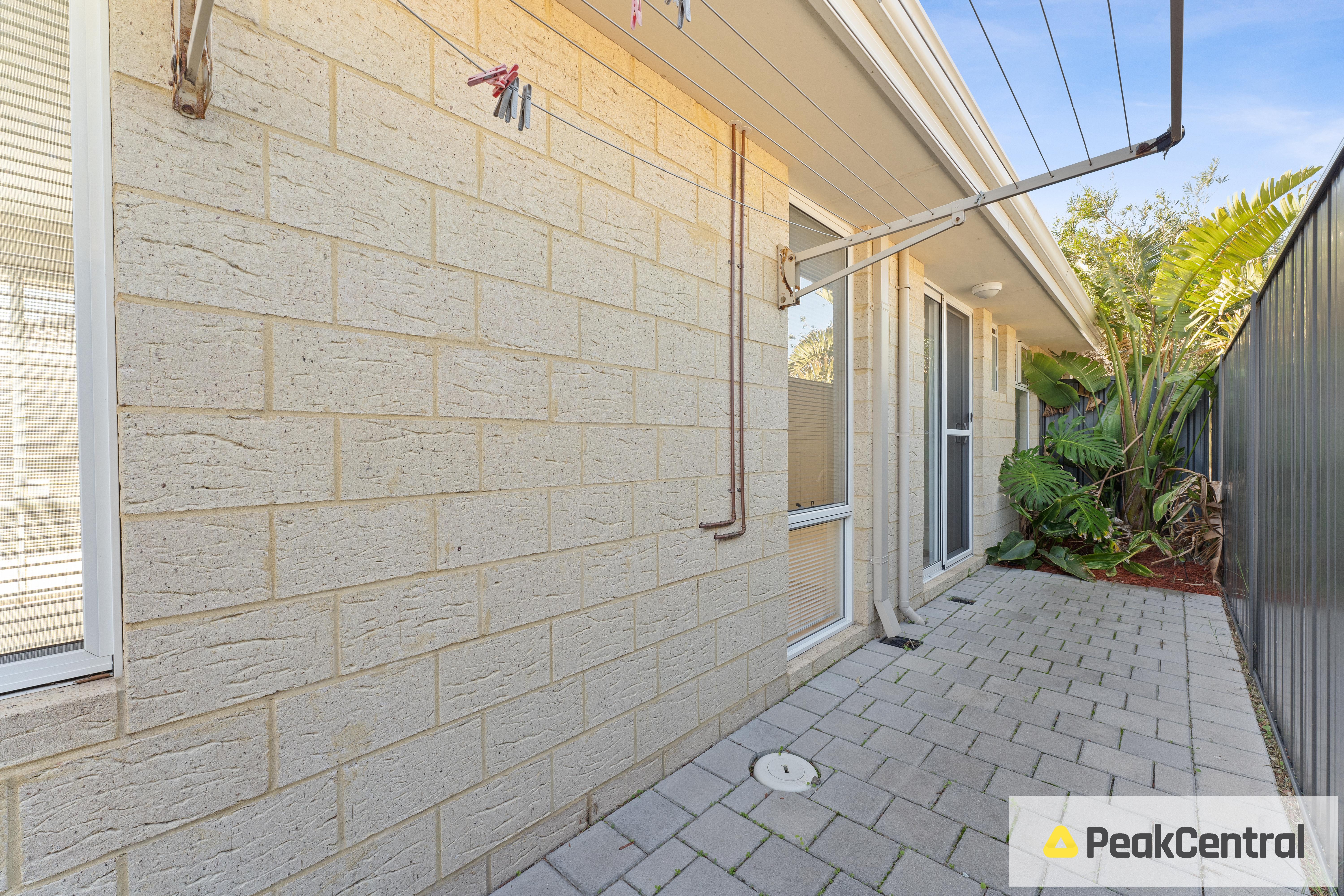 50 Bottlenose Circuit, Waikiki Leased by Peak Central Property Group - image 22