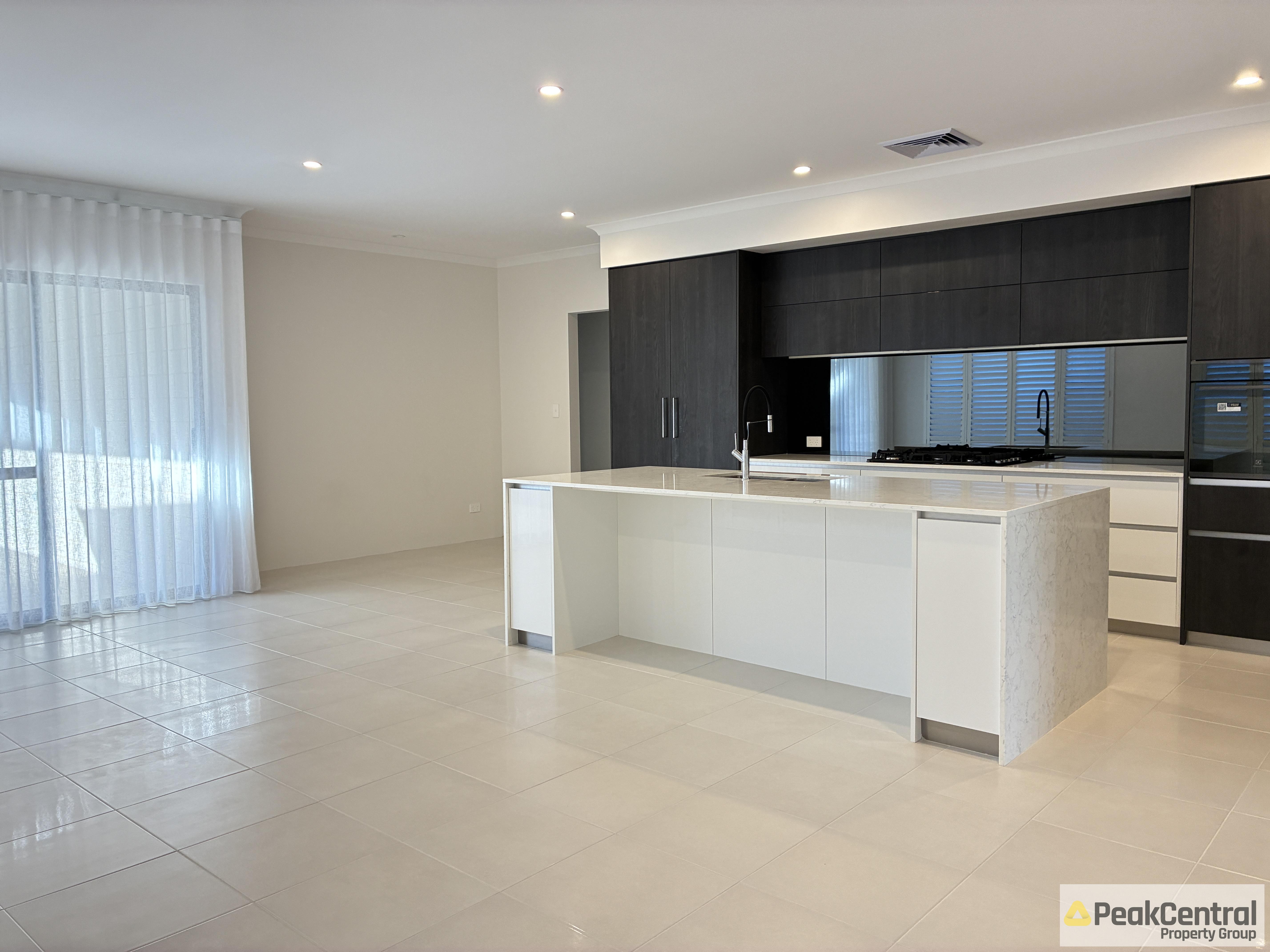 22 Lillypilly Crescent, Treeby Leased by Peak Central Property Group - image 11