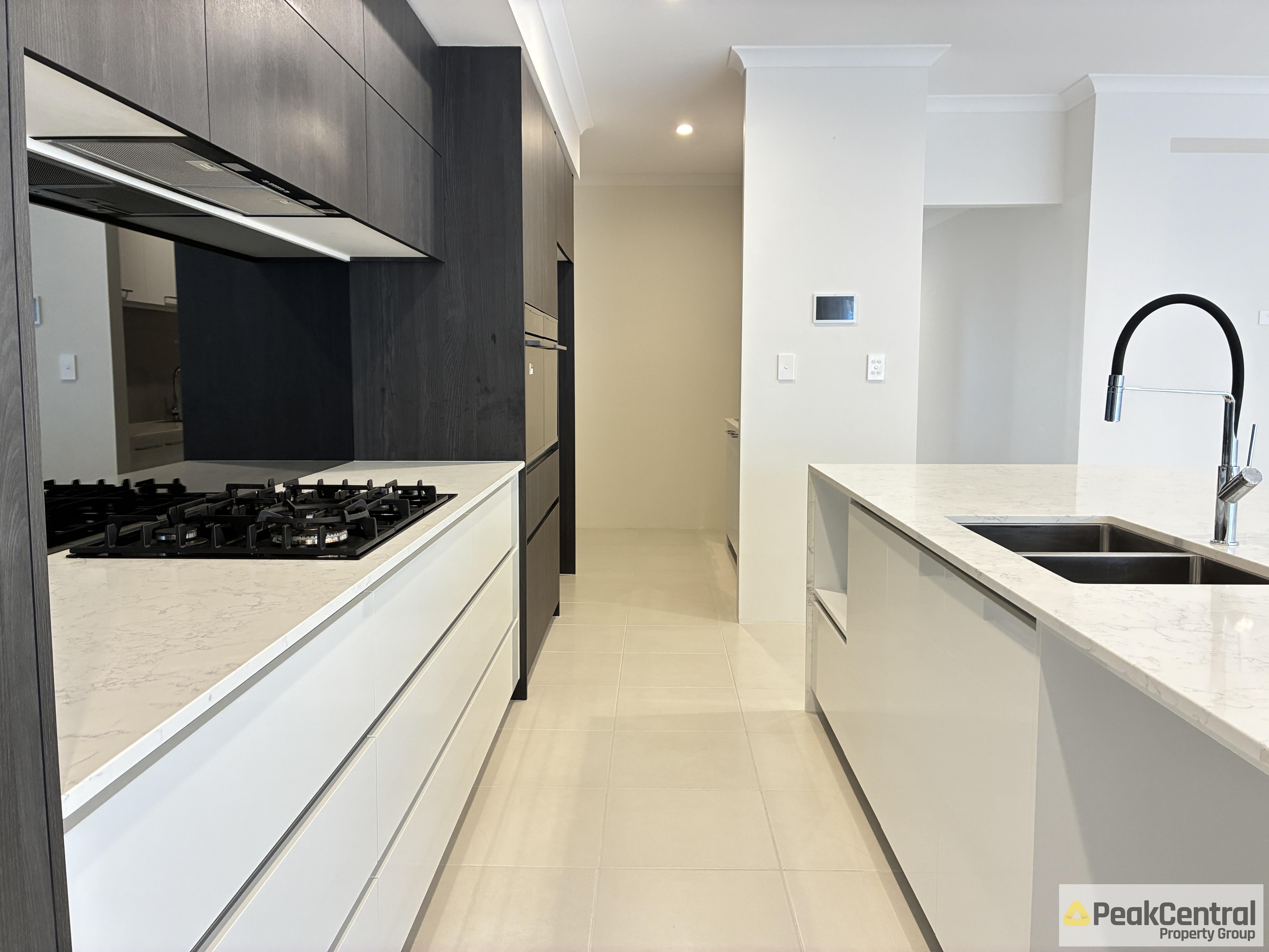 22 Lillypilly Crescent, Treeby Leased by Peak Central Property Group - image 16