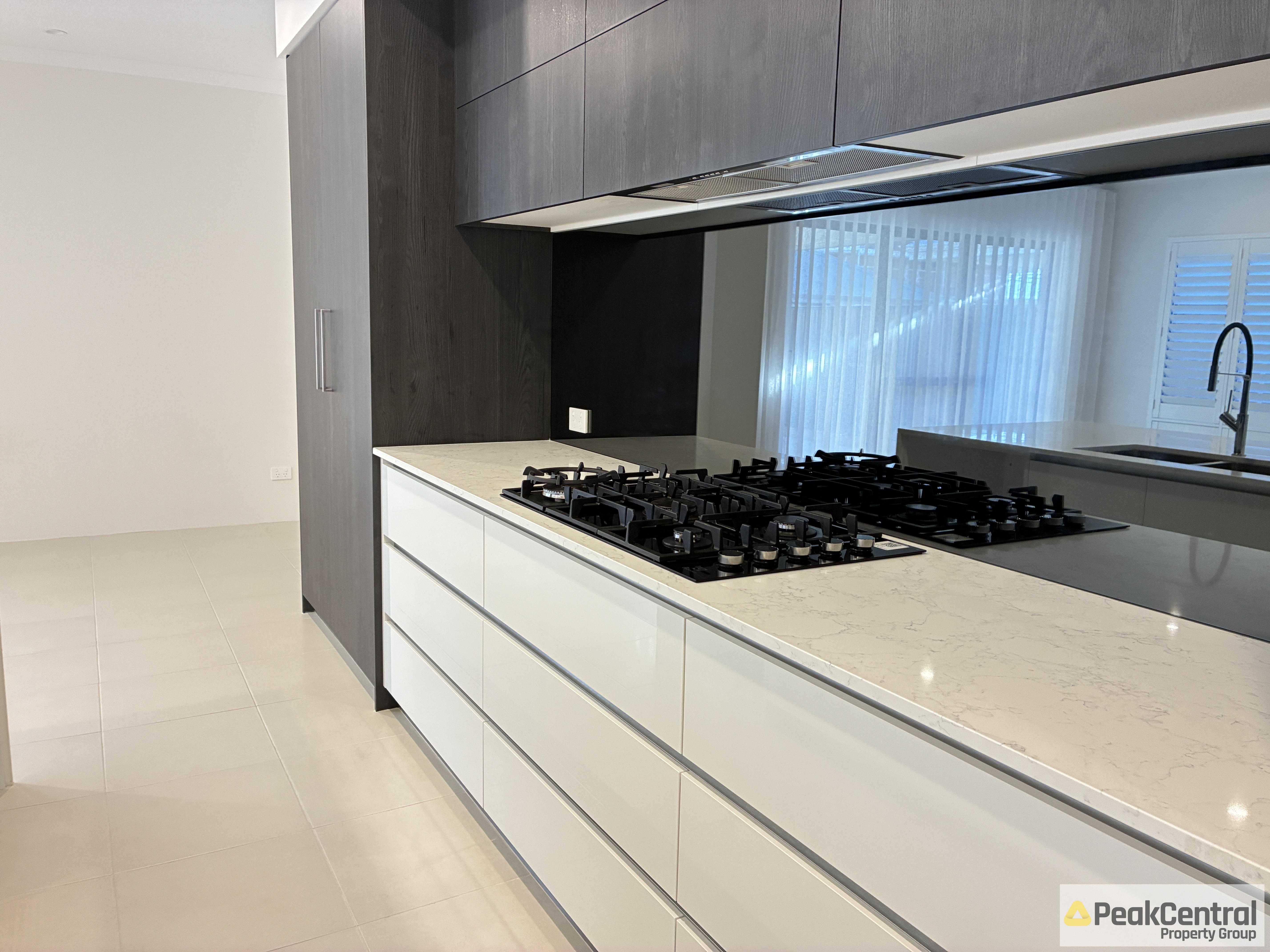 22 Lillypilly Crescent, Treeby Leased by Peak Central Property Group - image 15