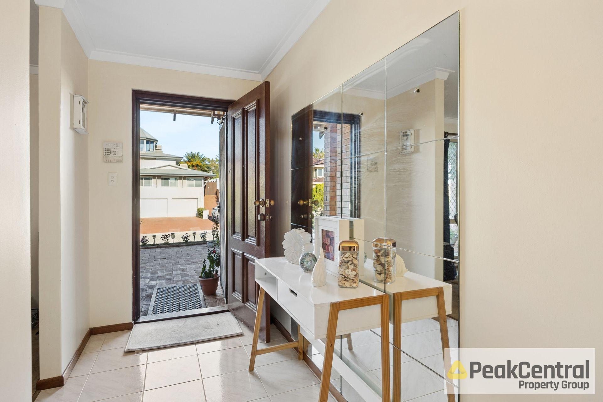 17 Longreach Parade, Coogee For Sale by Peak Central Property Group - image 3