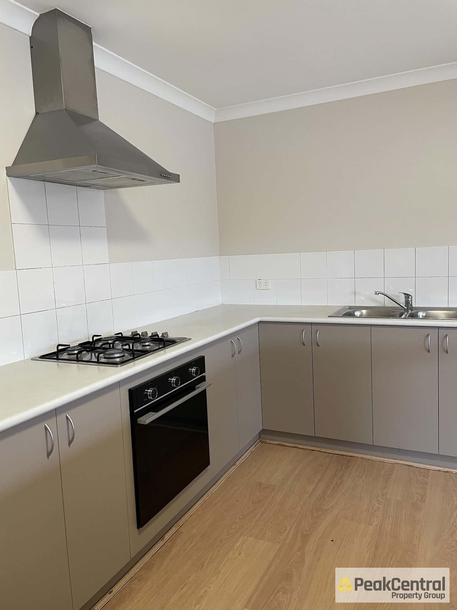42 Chilvers Street, Baldivis Leased by Peak Central Property Group - image 3