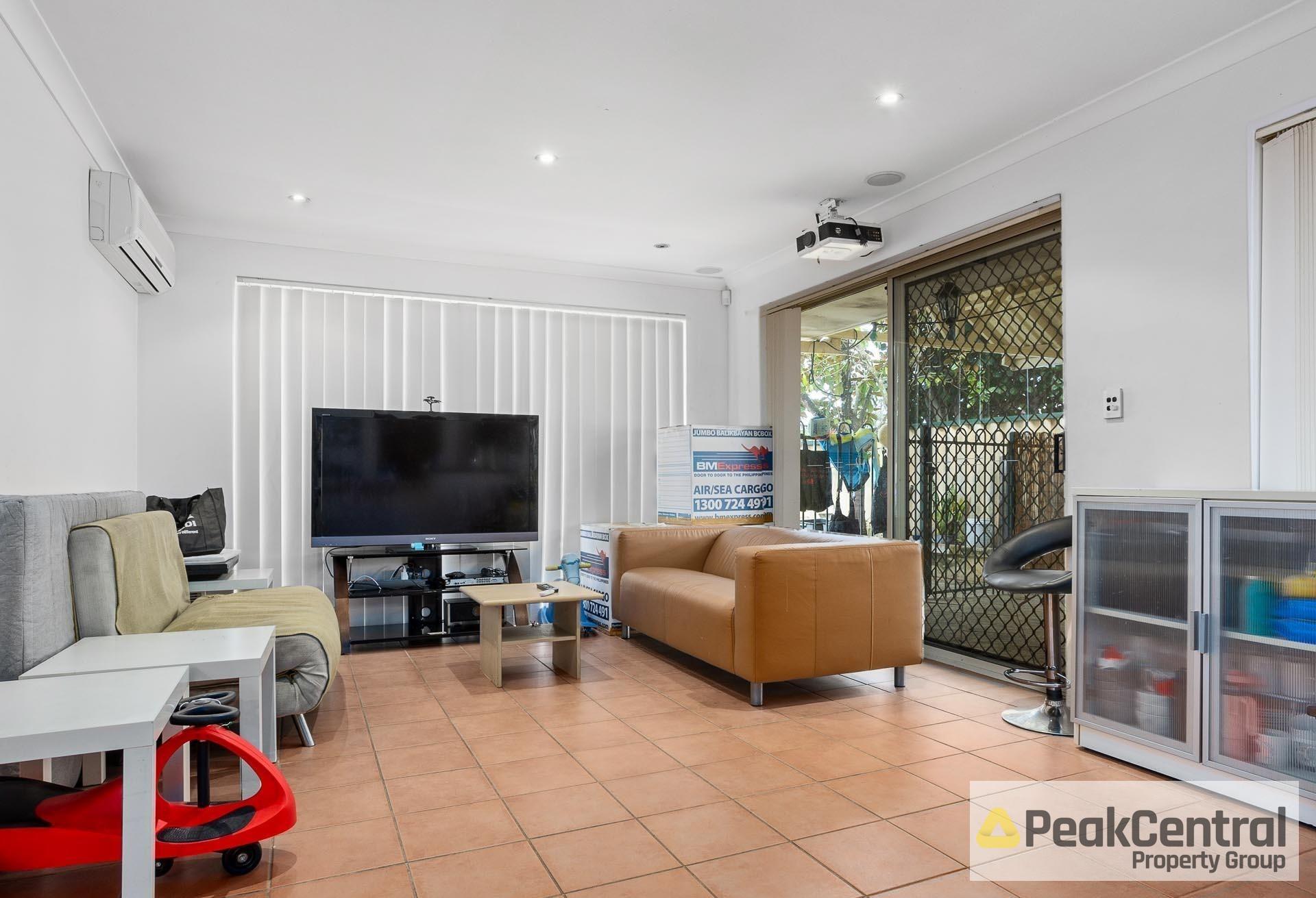22 Frond Circuit, Banksia Grove Leased by Peak Central Property Group - image 3