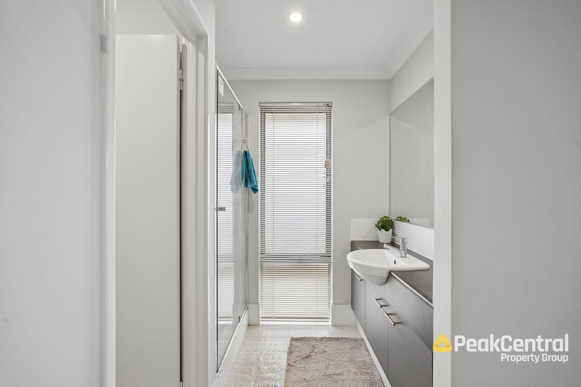 16/27 Barfield Road, Hammond Park For Sale by Peak Central Property Group - image 5