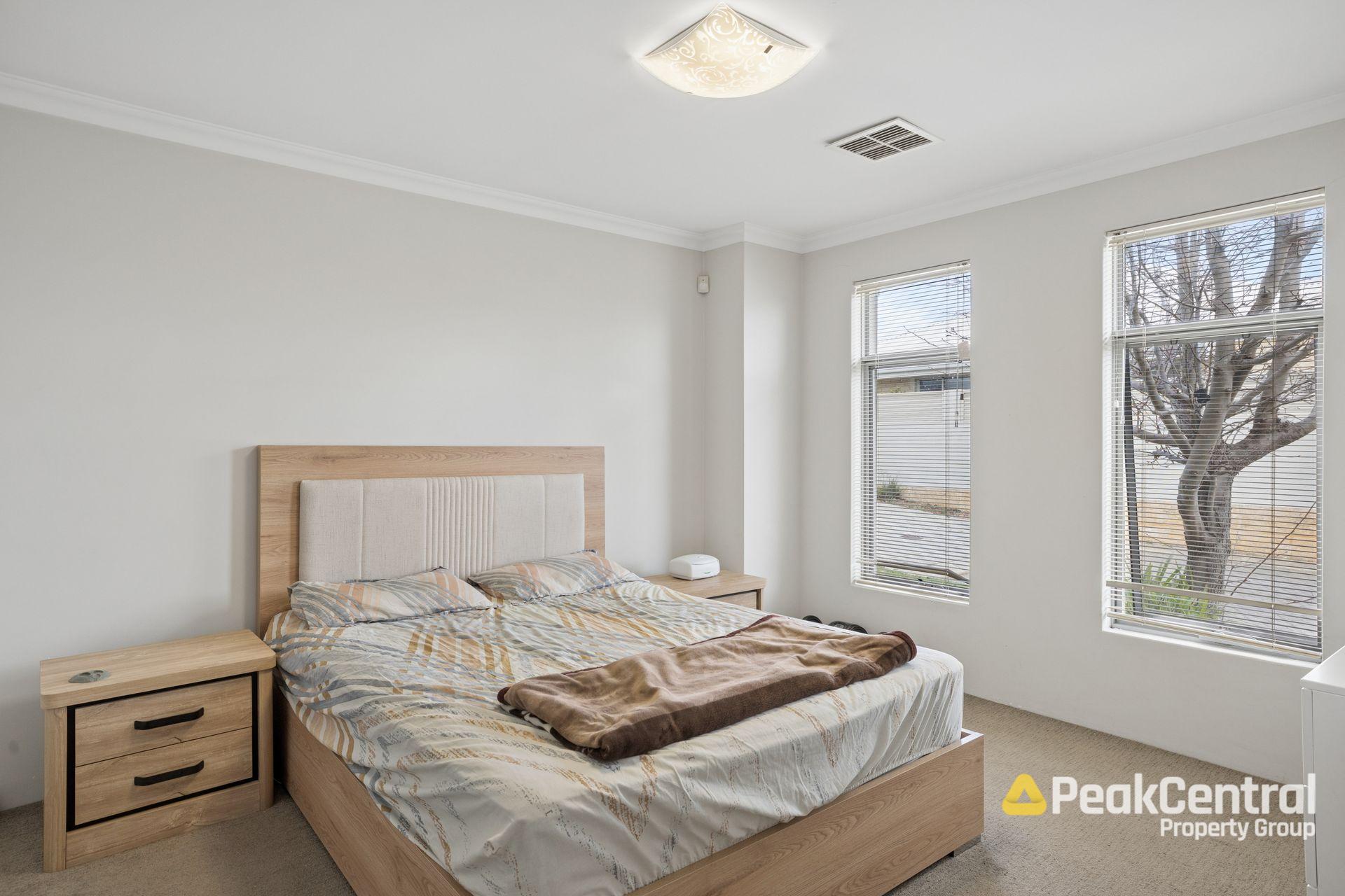 16/27 Barfield Road, Hammond Park For Sale by Peak Central Property Group - image 2