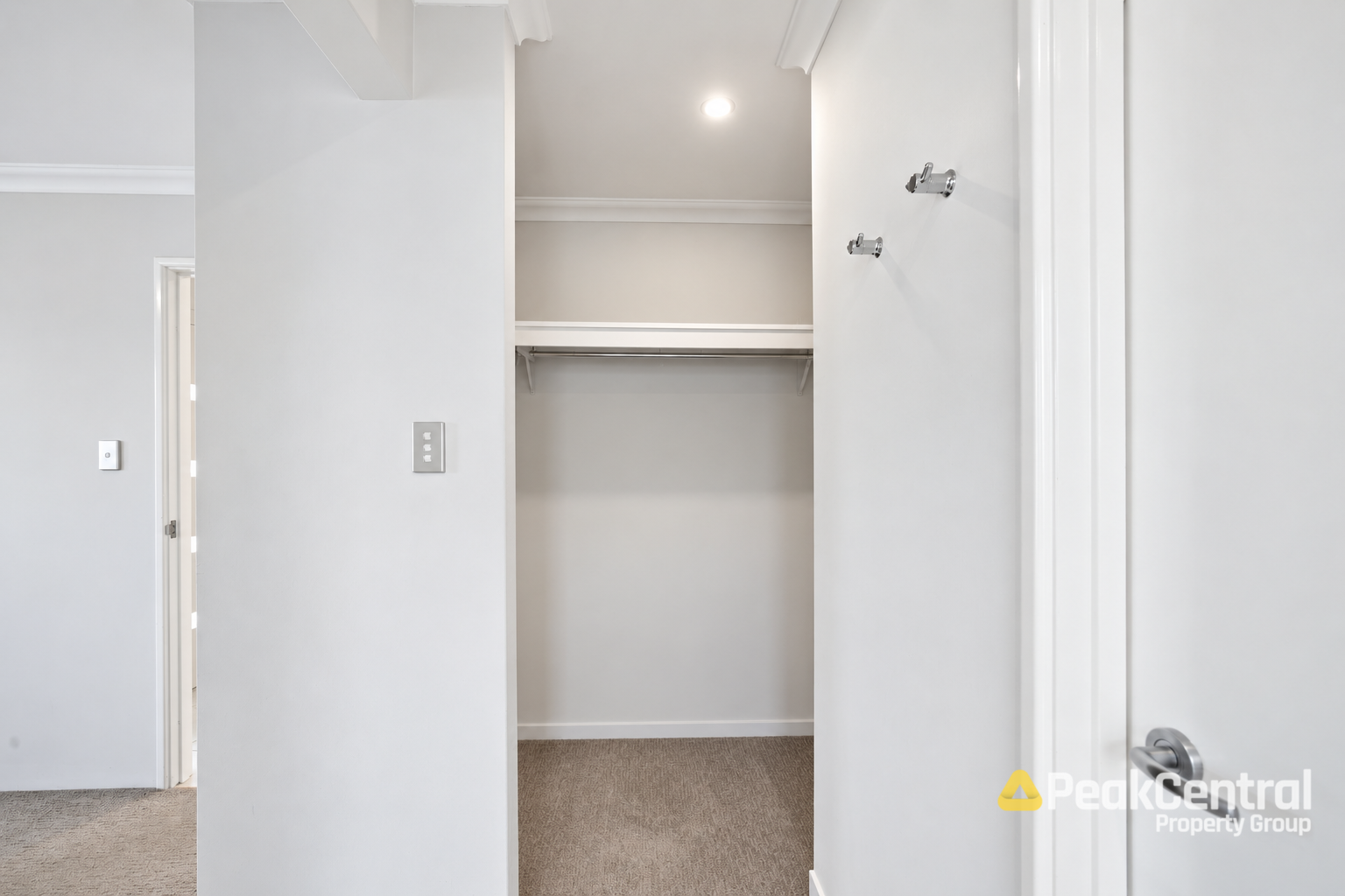 16/27 Barfield Road, Hammond Park For Sale by Peak Central Property Group - image 4