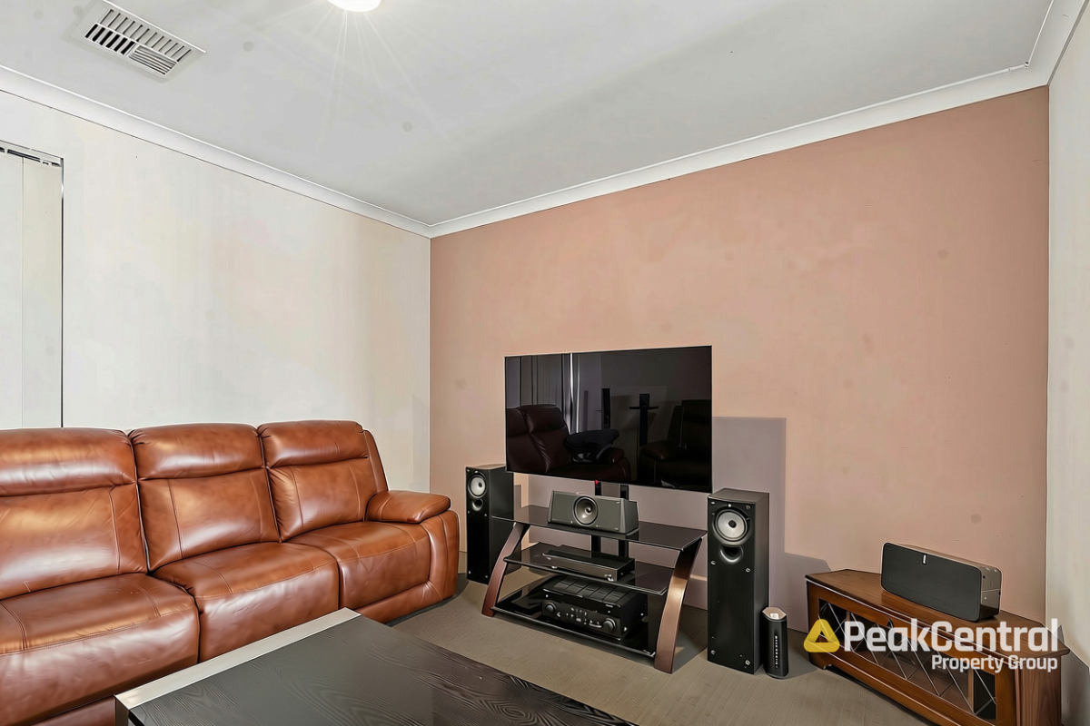 18 Wintergreen, Treeby Leased by Peak Central Property Group - image 5
