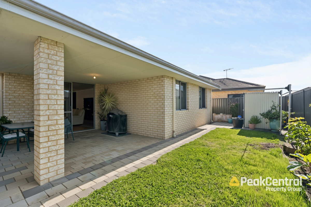18 Wintergreen, Treeby Leased by Peak Central Property Group - image 16