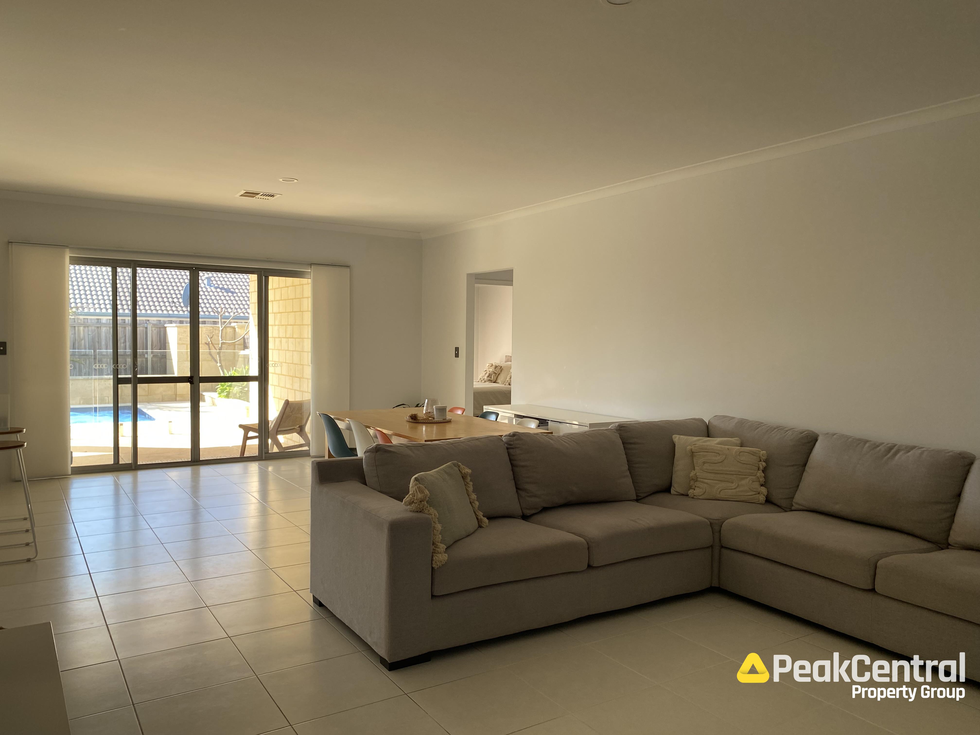 9 Splendens Turn, Halls Head Leased by Peak Central Property Group - image 5