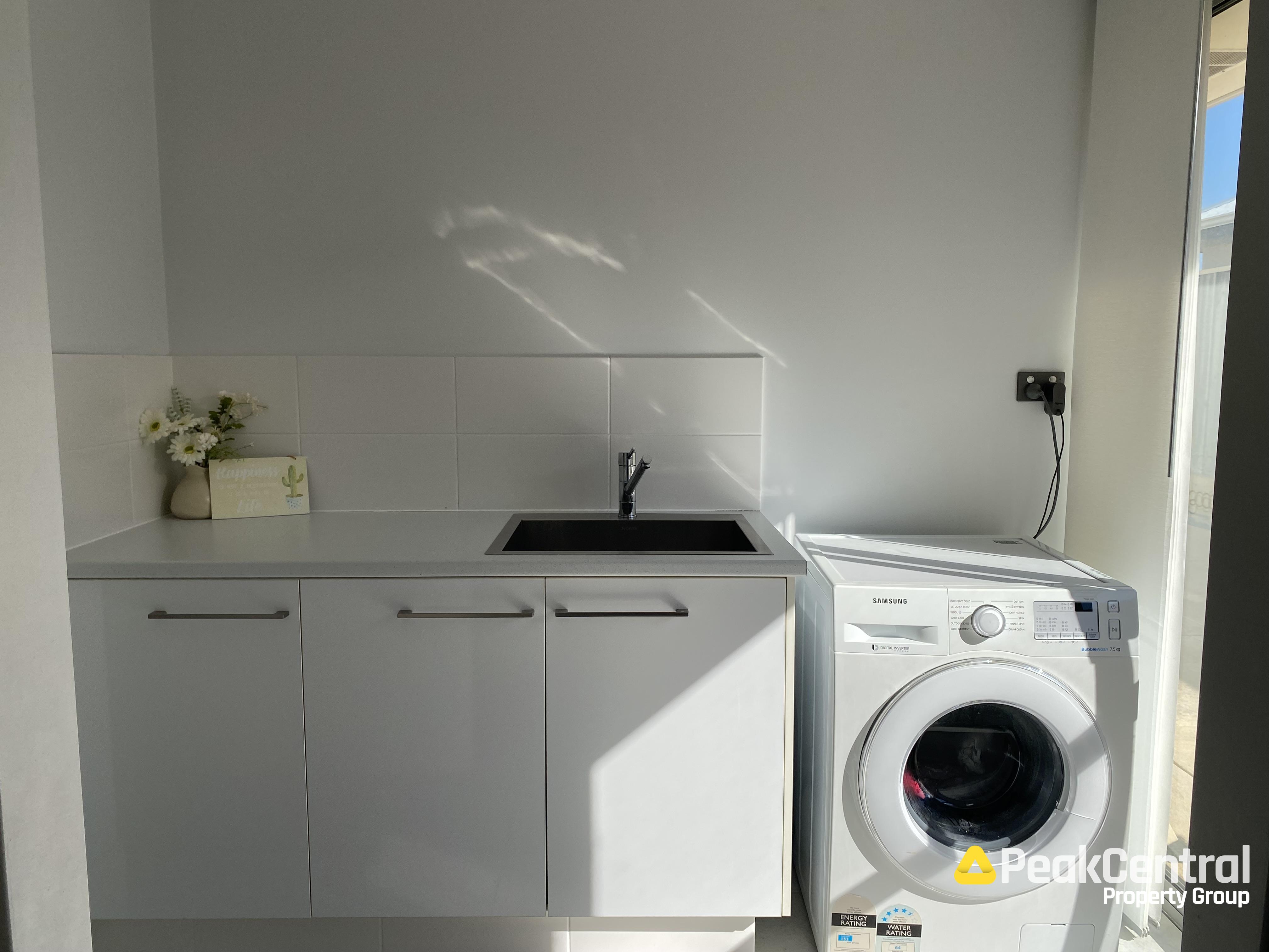 9 Splendens Turn, Halls Head Leased by Peak Central Property Group - image 13