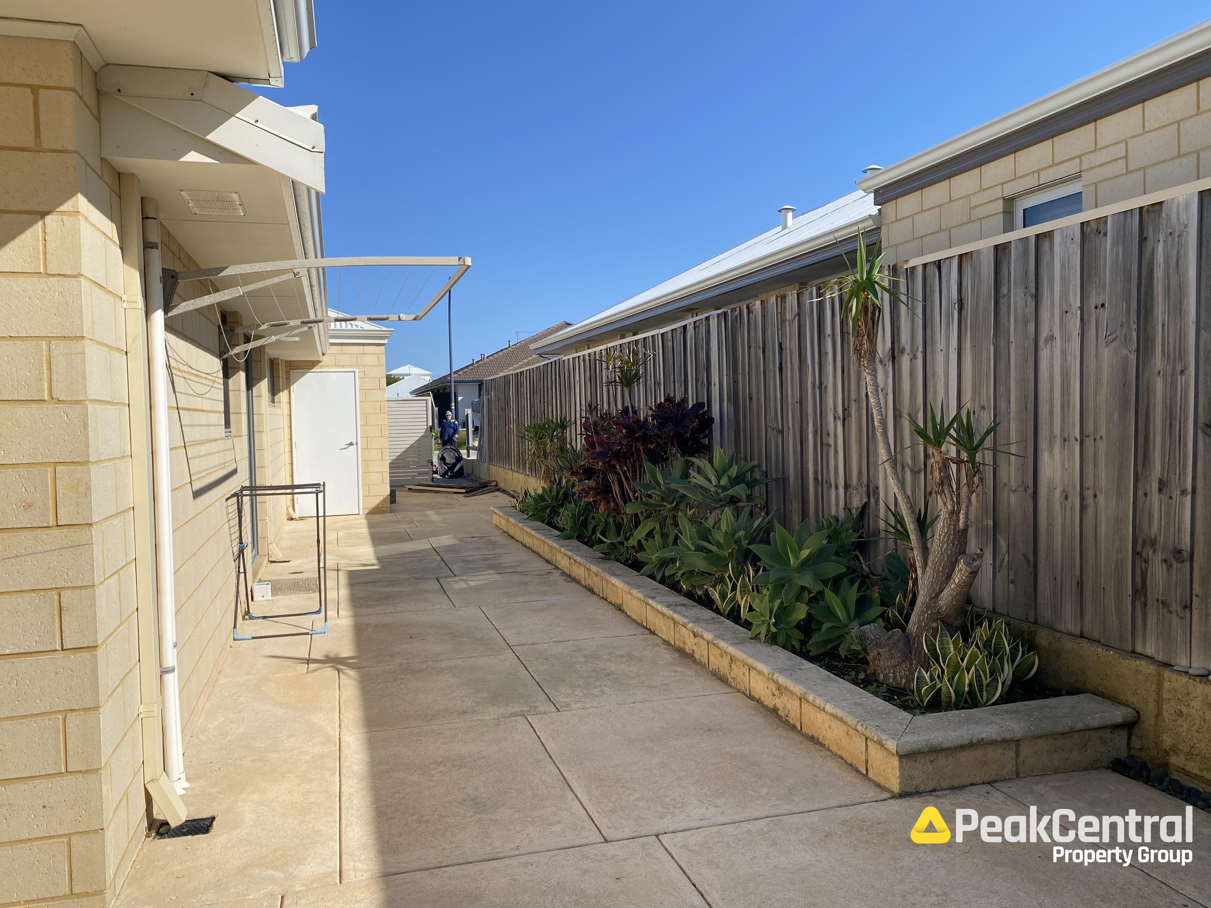 9 Splendens Turn, Halls Head Leased by Peak Central Property Group - image 16