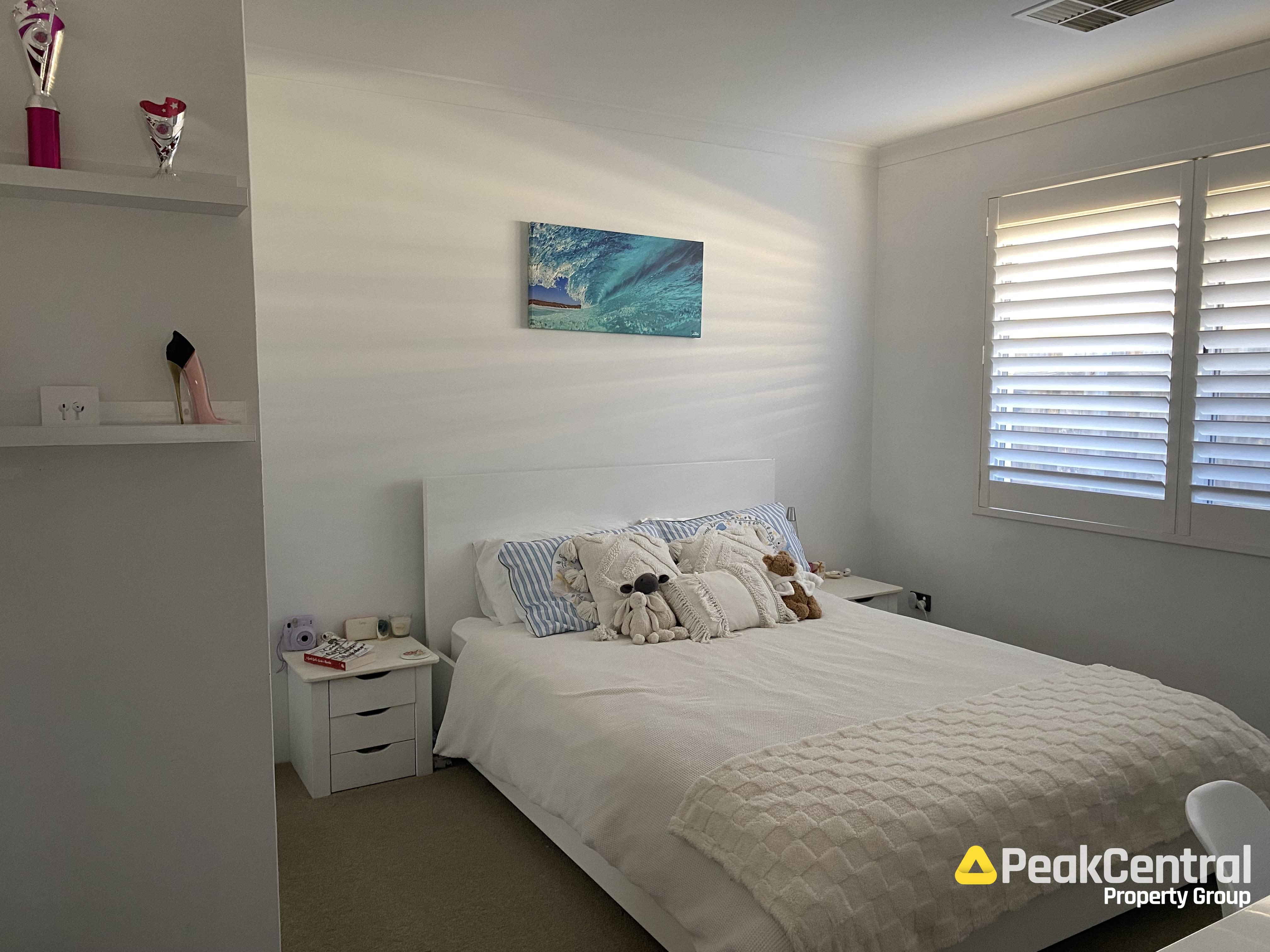 9 Splendens Turn, Halls Head Leased by Peak Central Property Group - image 9