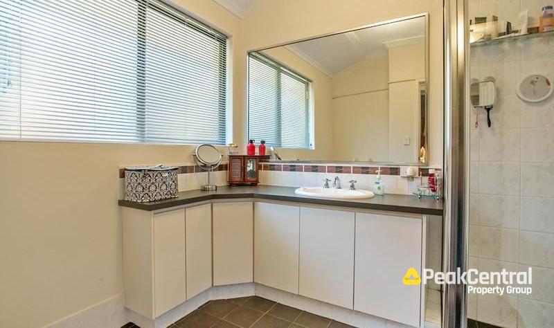 7 Laigo Way, Hammond Park For Lease by Peak Central Property Group - image 16