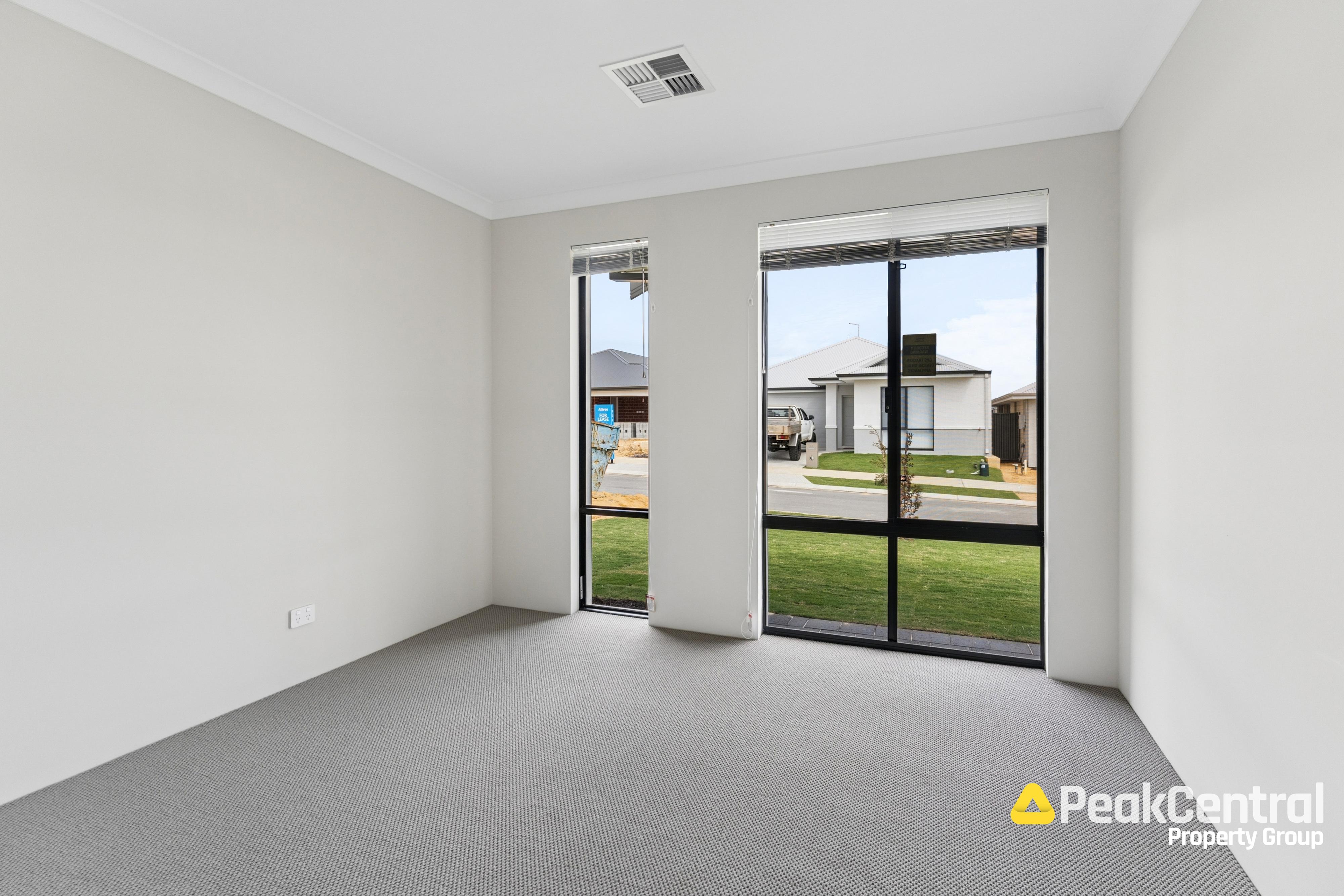 20 Magnolia Way, Lakelands For Lease by Peak Central Property Group - image 2