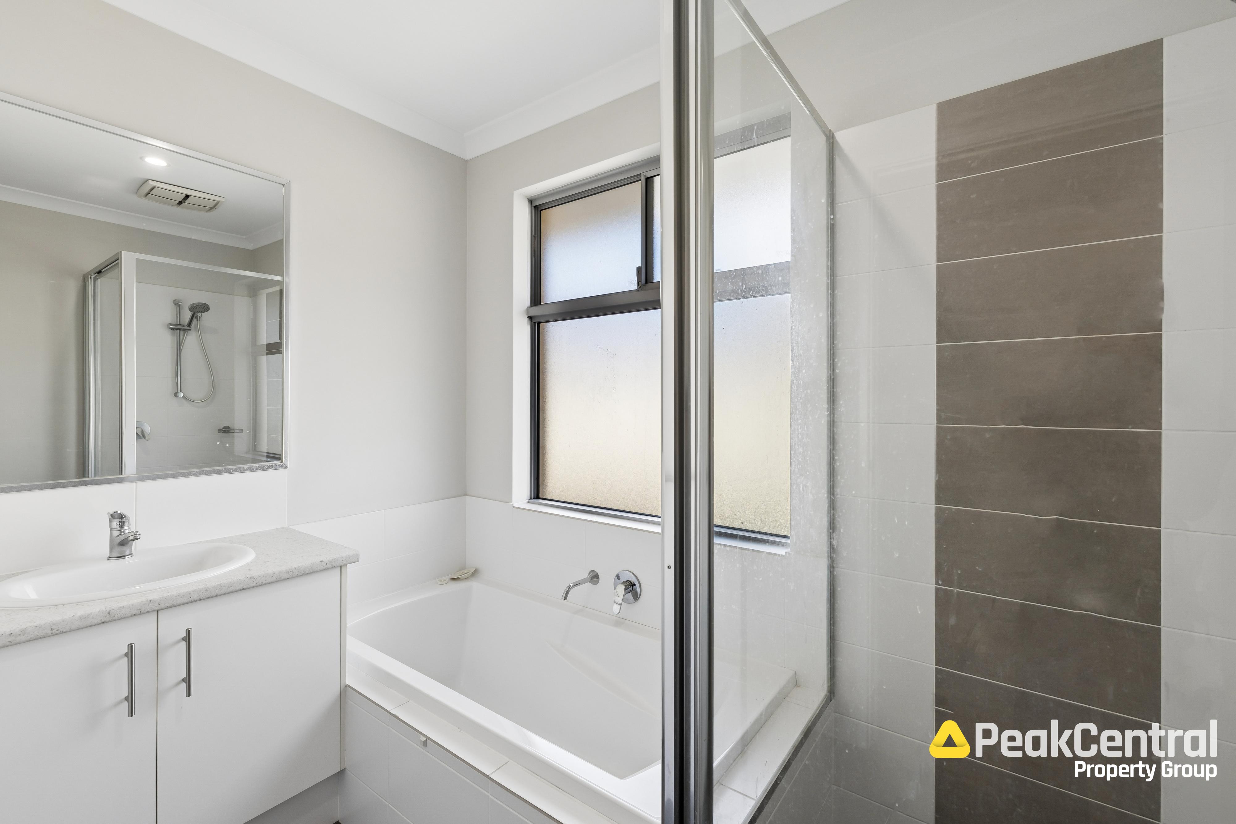 2B Hunt Street, Thornlie Leased by Peak Central Property Group - image 7