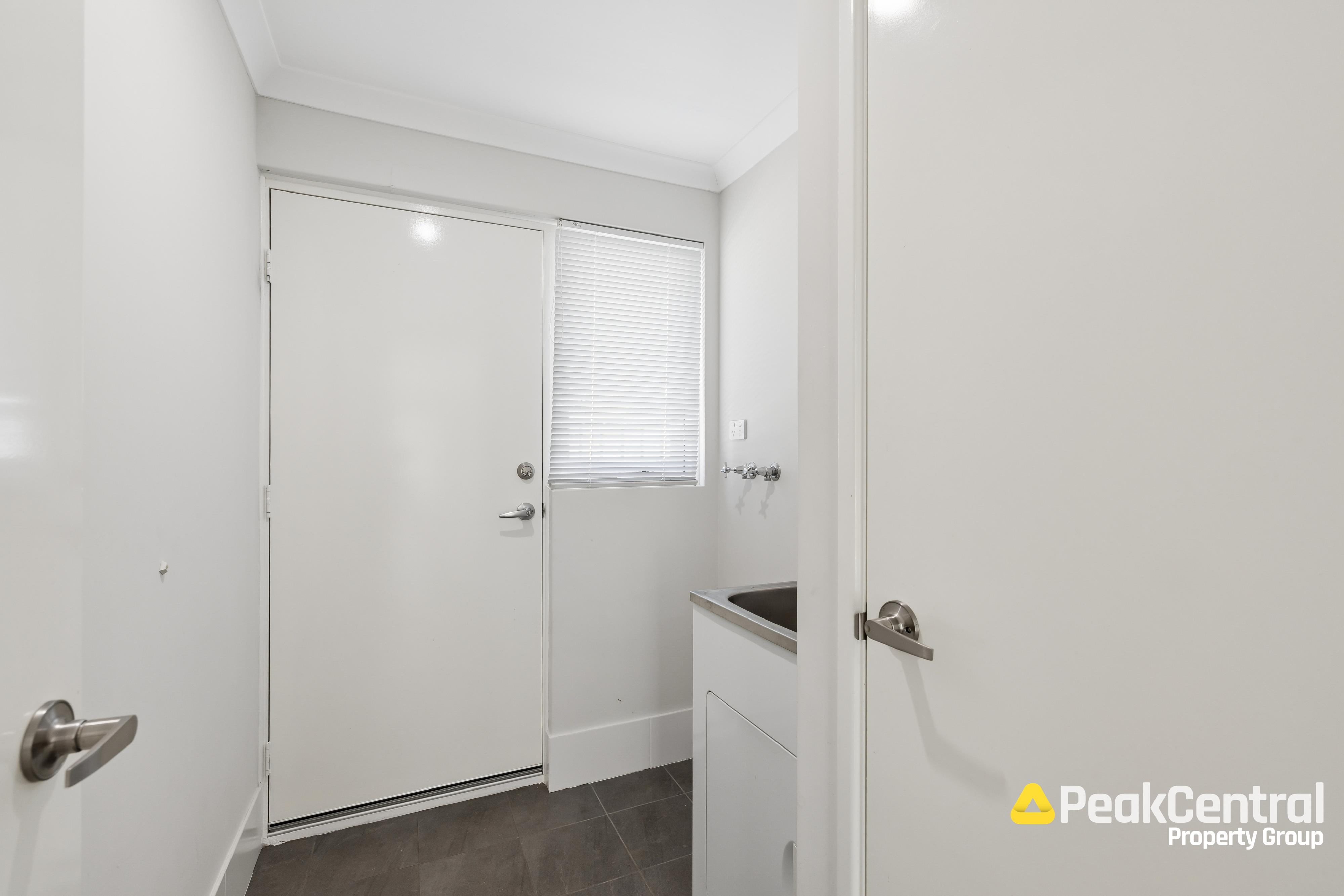 2B Hunt Street, Thornlie Leased by Peak Central Property Group - image 8