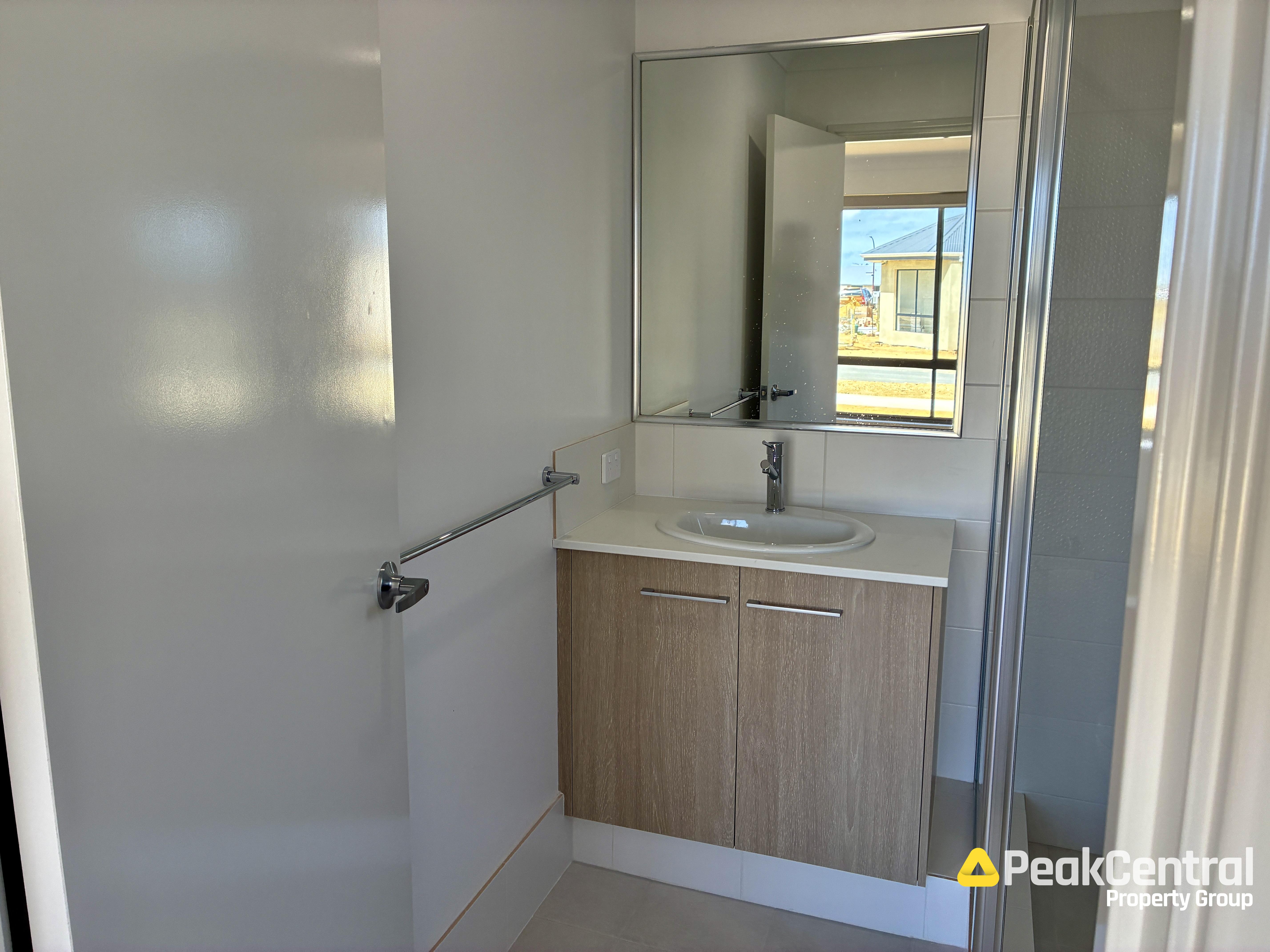 17 Chakra Loop, Southern River Leased by Peak Central Property Group - image 8
