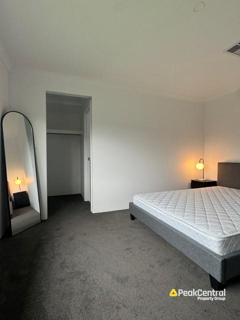 29 Williamstown Drive - Master Bedroom, Baldivis For Lease by Peak Central Property Group - image 4