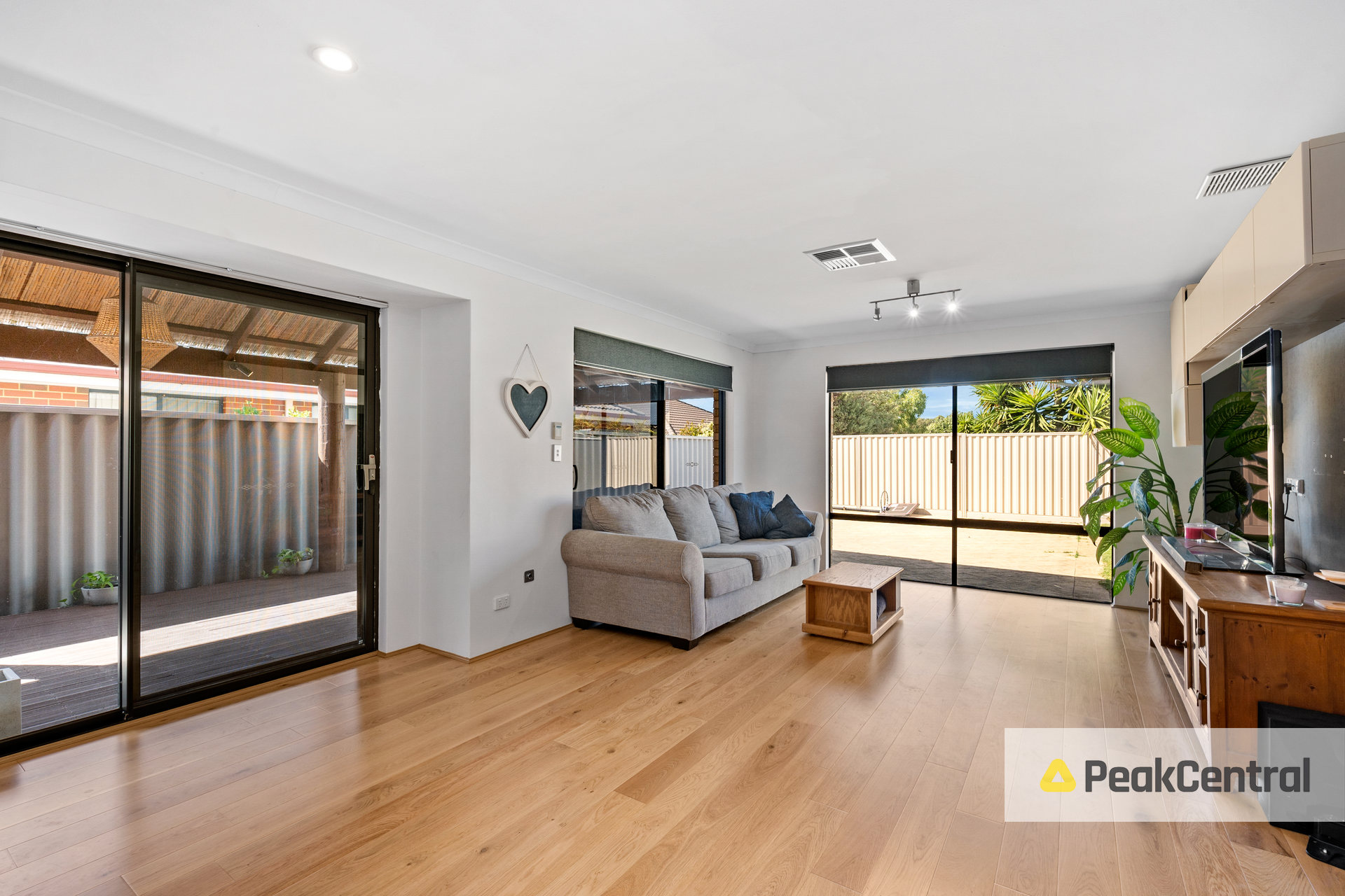 21 Noosa Drive, Secret Harbour For Lease by Peak Central Property Group - image 2