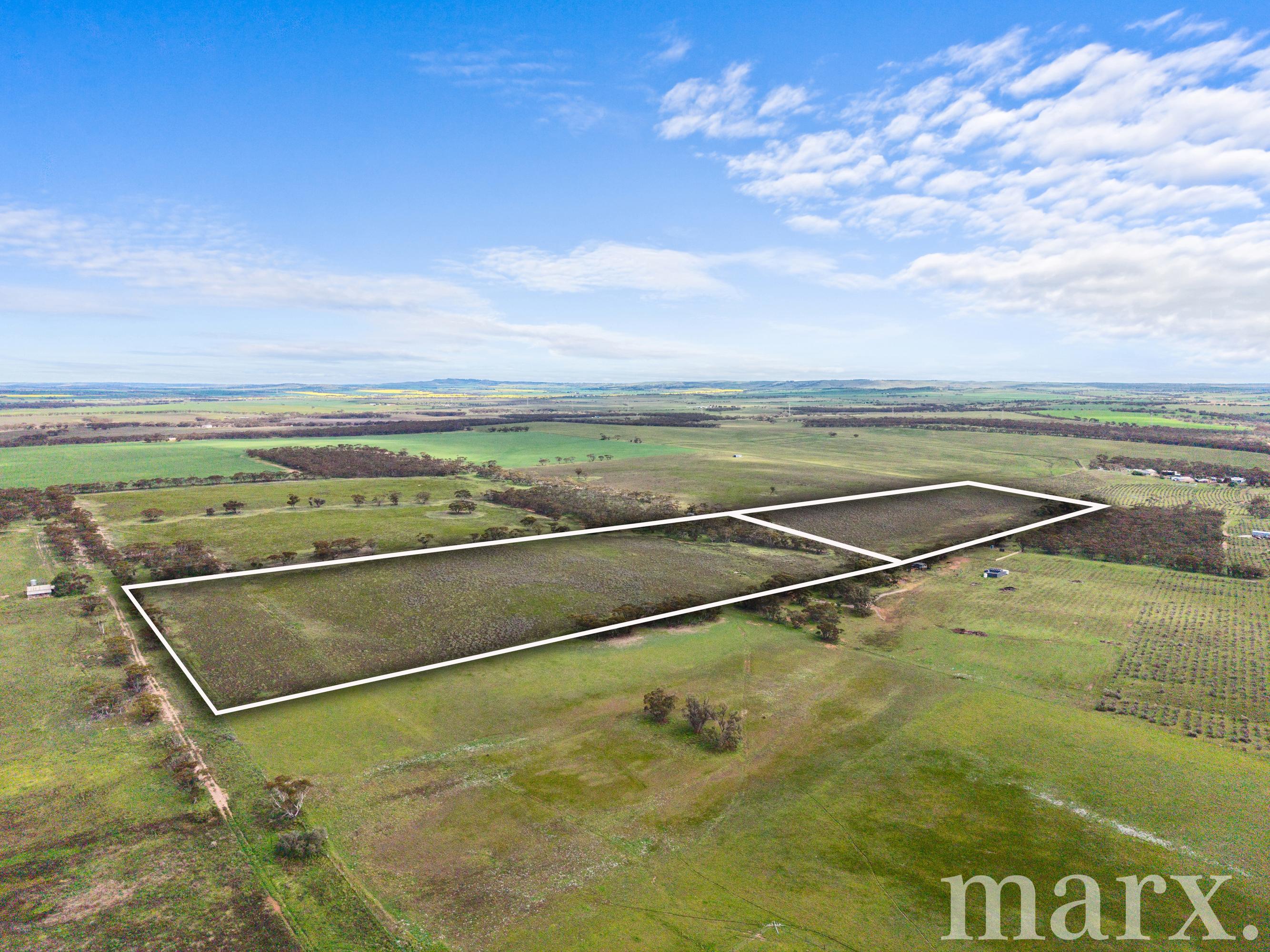422 Railway Tce, Sutherlands SA 5374