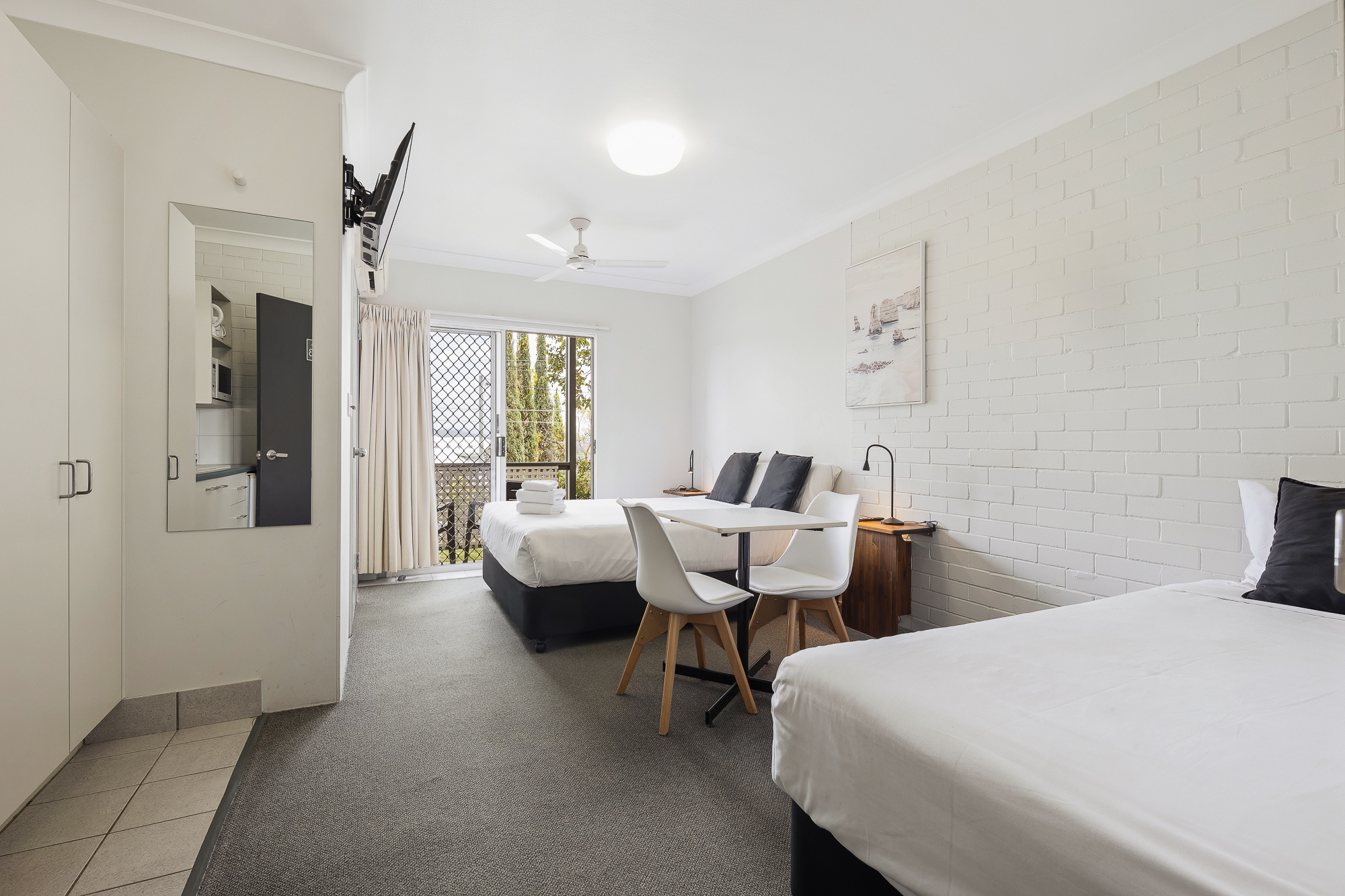 3/15 Weightman Street, Herston - Image 1