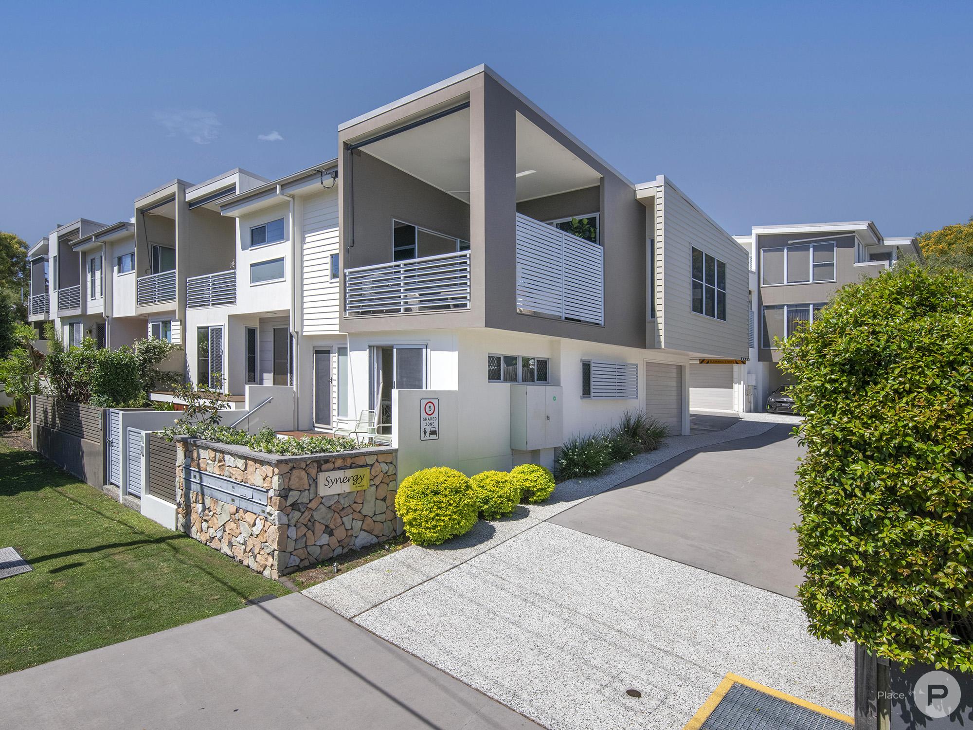 1/15 Ainslie Street, Alderley - Image 1