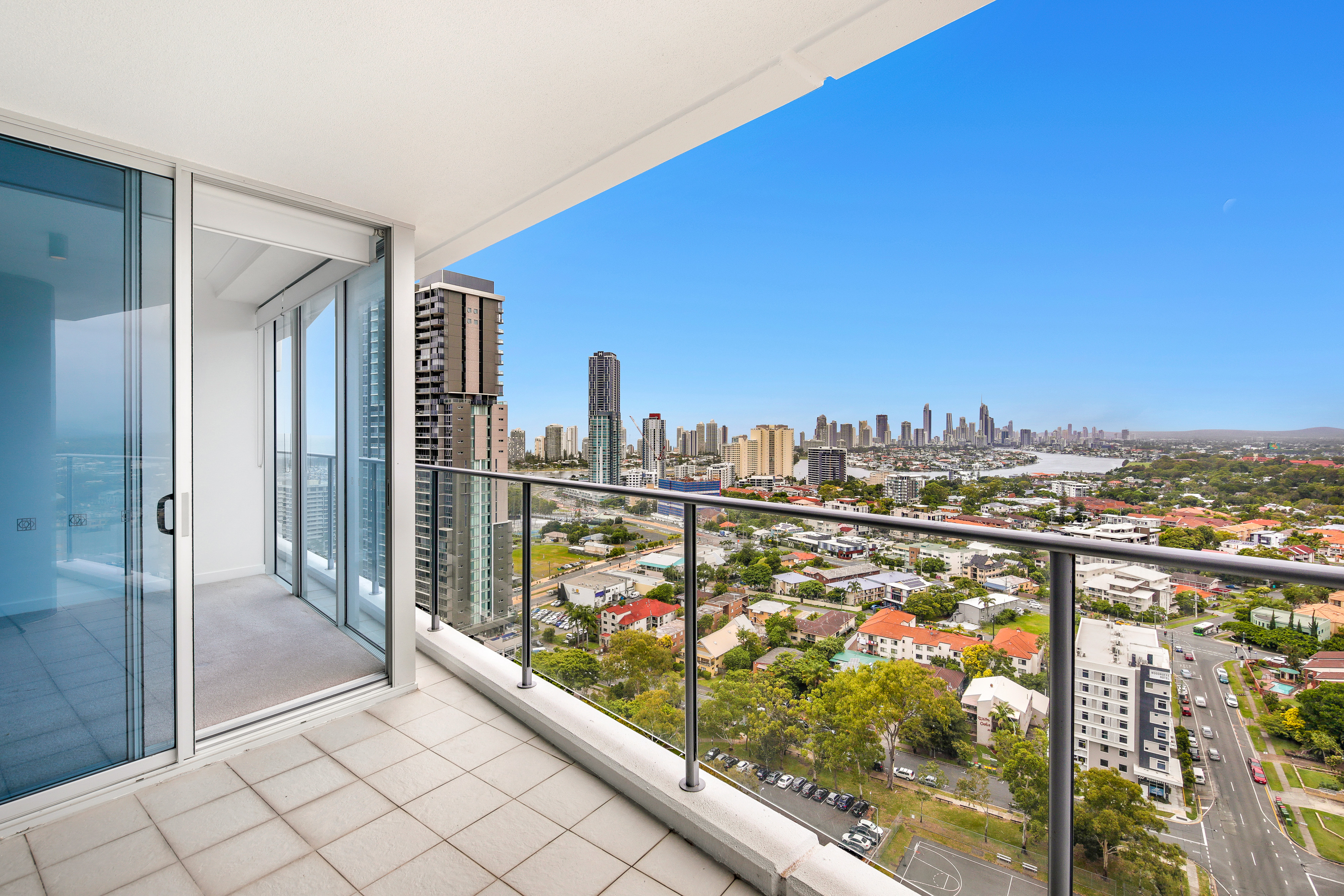 32205/9 Lawson Street, SOUTHPORT, QLD 4215, Southport - Thumbnail 2