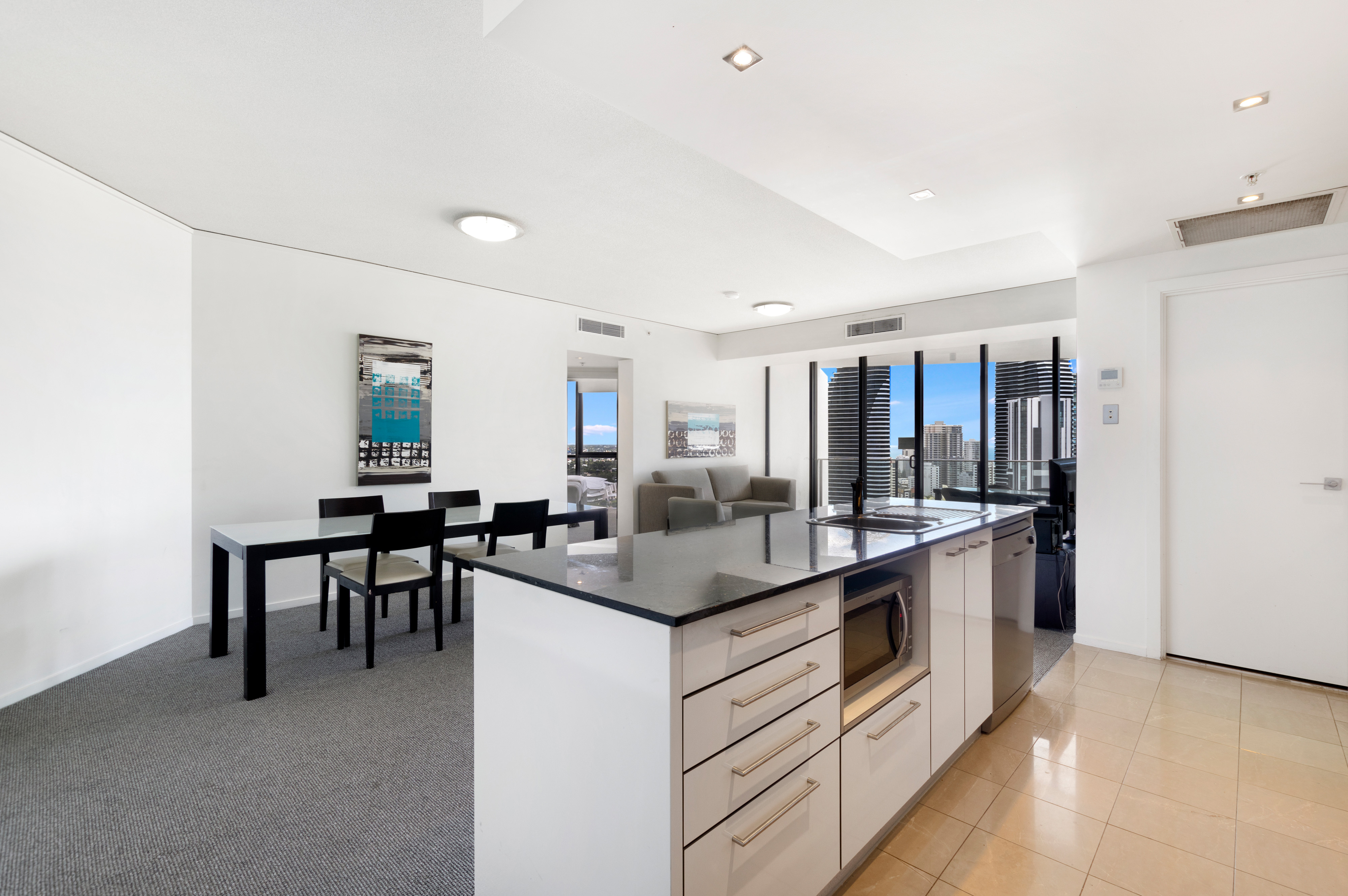 2502/22 'Mantra Sierra Grand' Surf Parade, BROADBEACH, QLD 4218, Broadbeach - Thumbnail 4