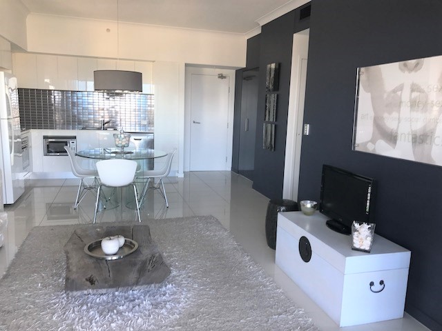 33004/9 Lawson Street, SOUTHPORT, QLD 4215, Southport - Thumbnail 4