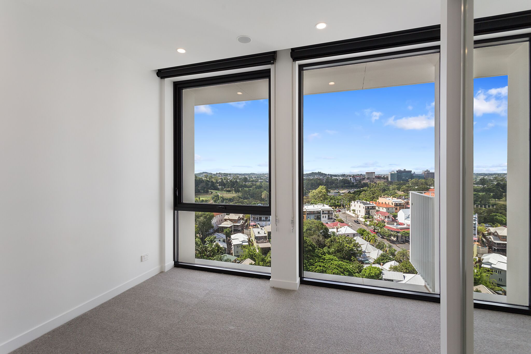 905/477 Boundary Street, SPRING HILL, QLD 4000, Spring Hill - Thumbnail 2