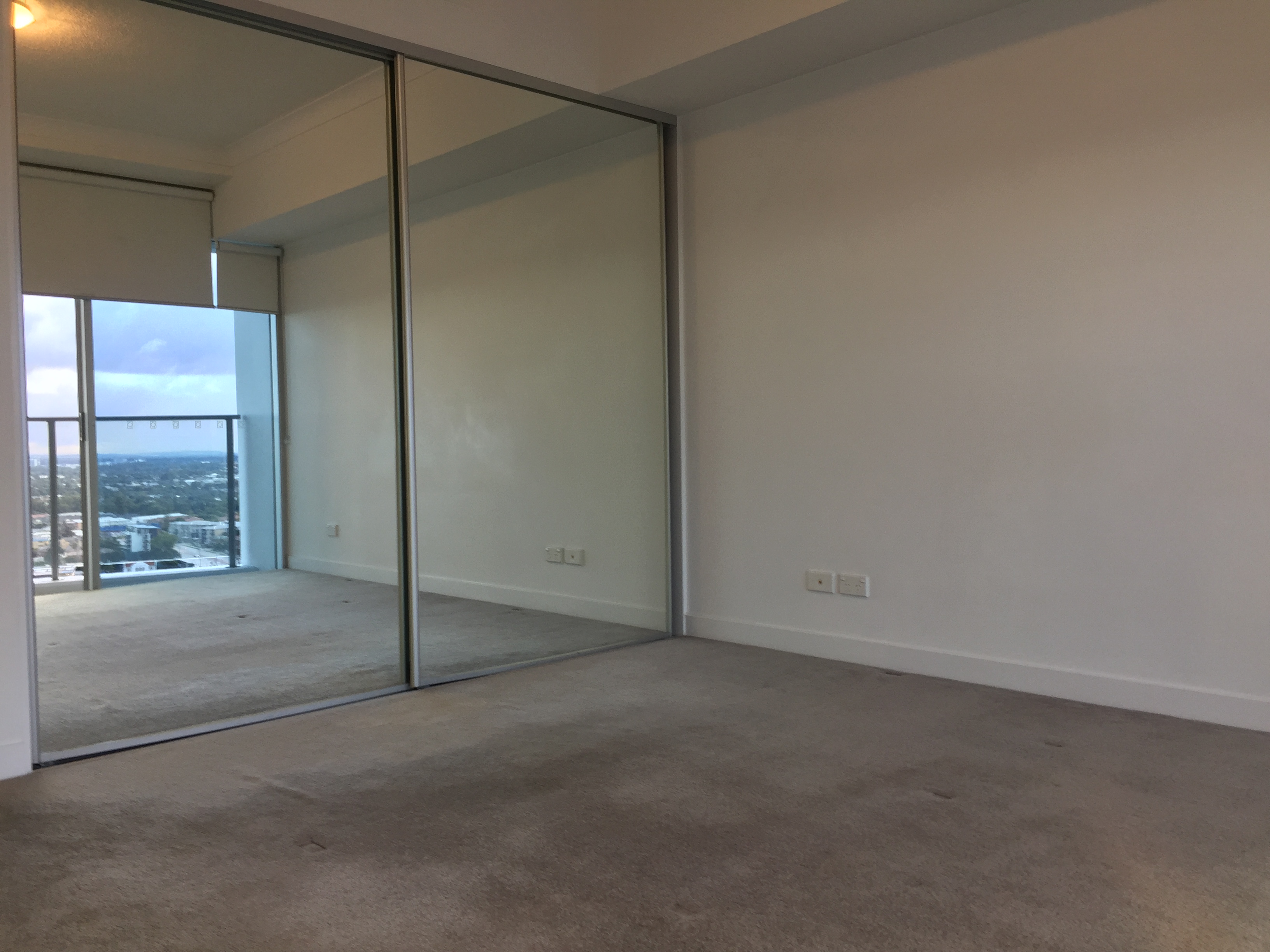 31307/9 Lawson Street, SOUTHPORT, QLD 4215, Southport - Thumbnail 4