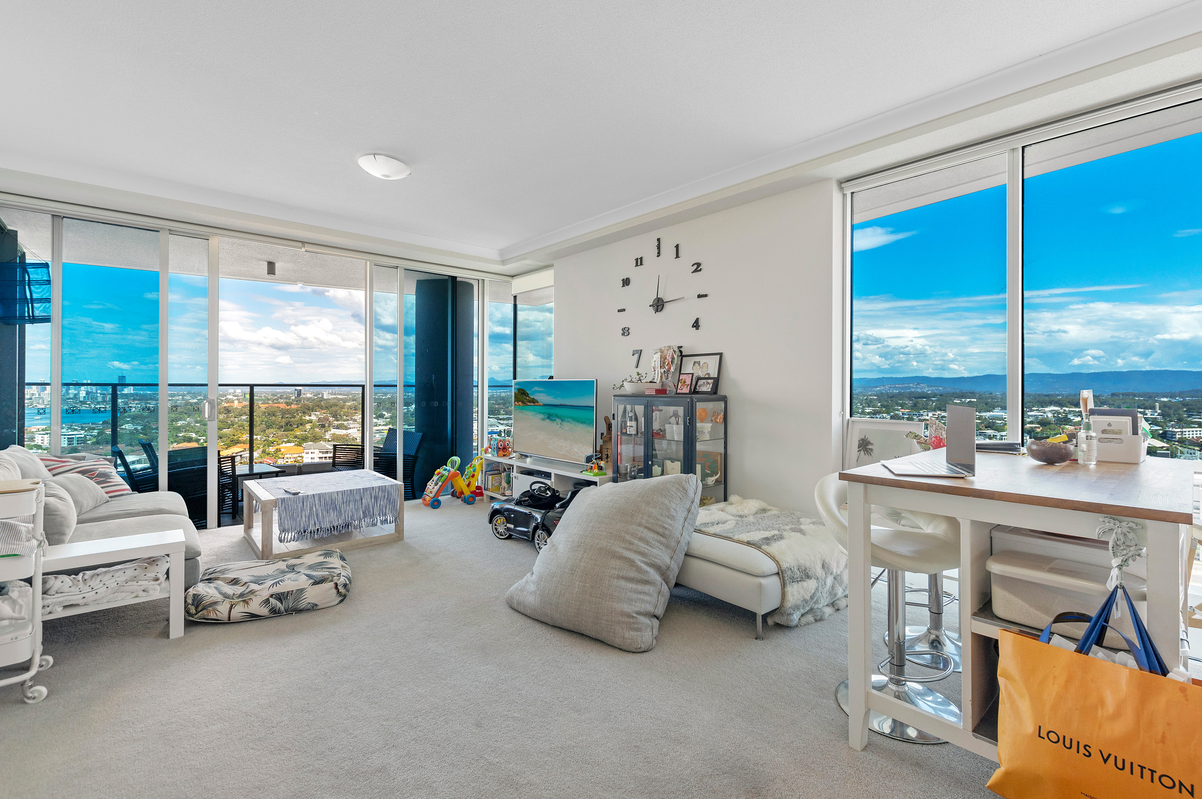 31905/9 Lawson Street, SOUTHPORT, QLD 4215, Southport - Thumbnail 4
