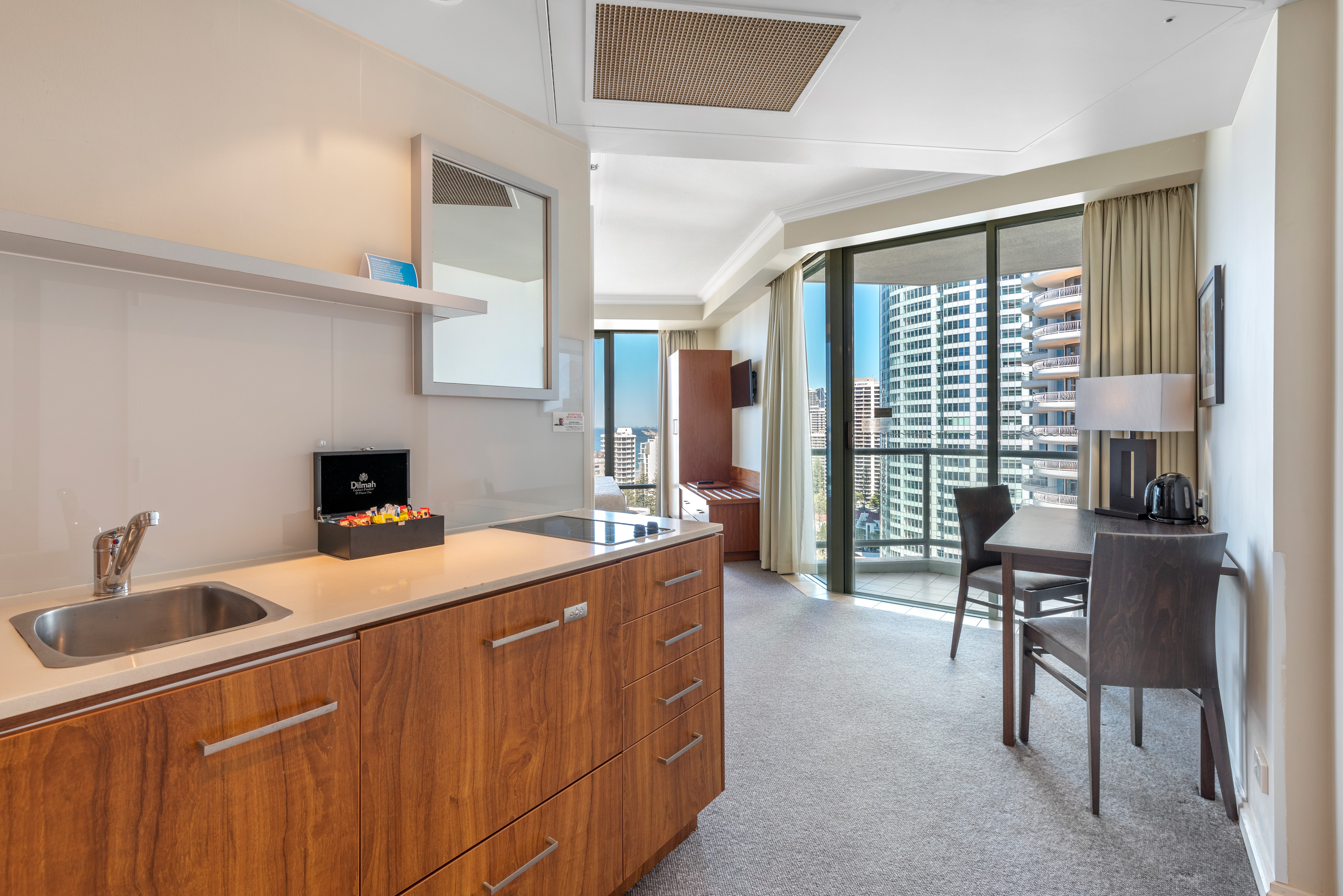 1613/1614/25 Laycock Street, SURFERS PARADISE, QLD 4217, Surfers Paradise - Thumbnail 3