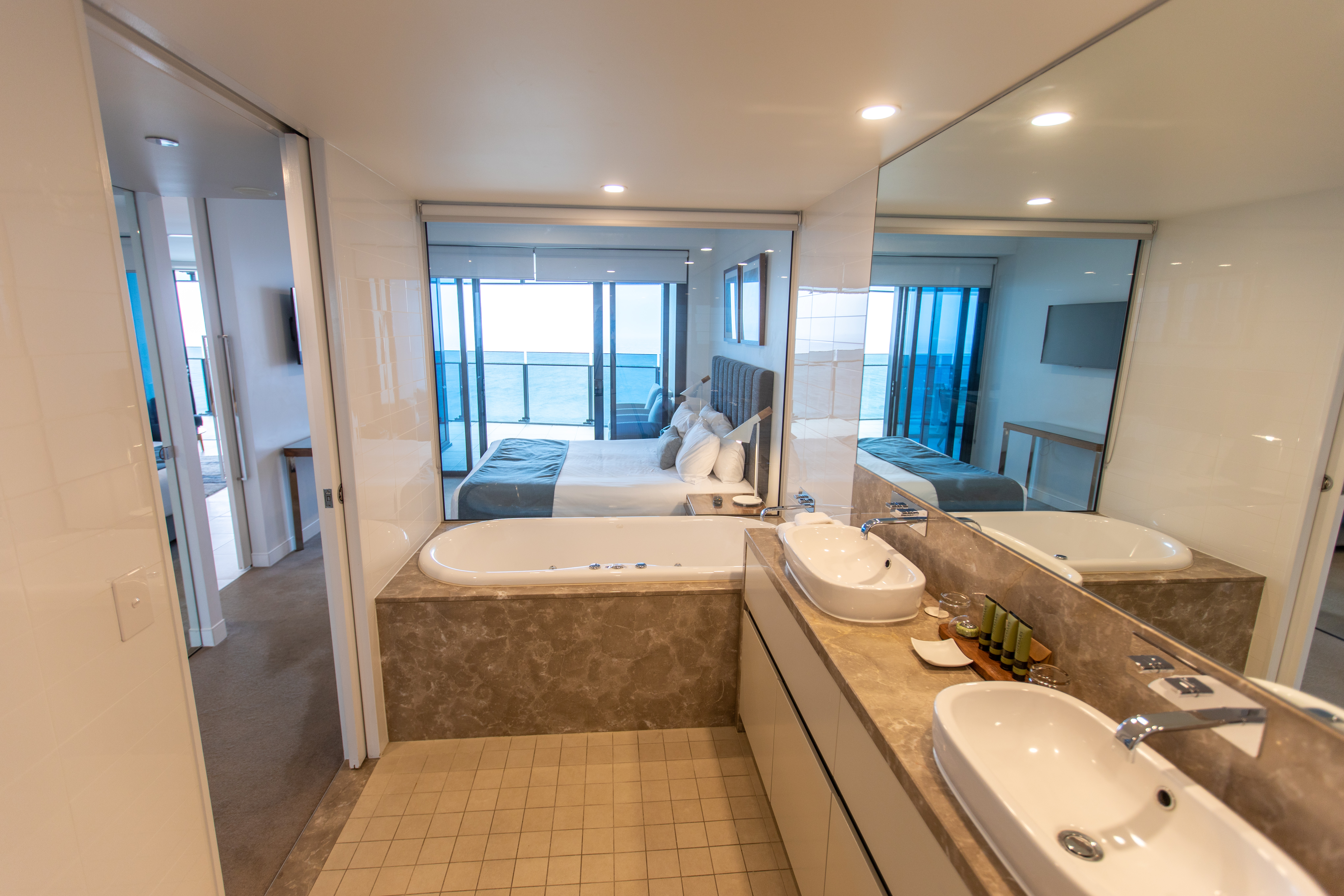 4902/4 The Esplanade, SURFERS PARADISE, QLD 4217, Surfers Paradise - Thumbnail 6