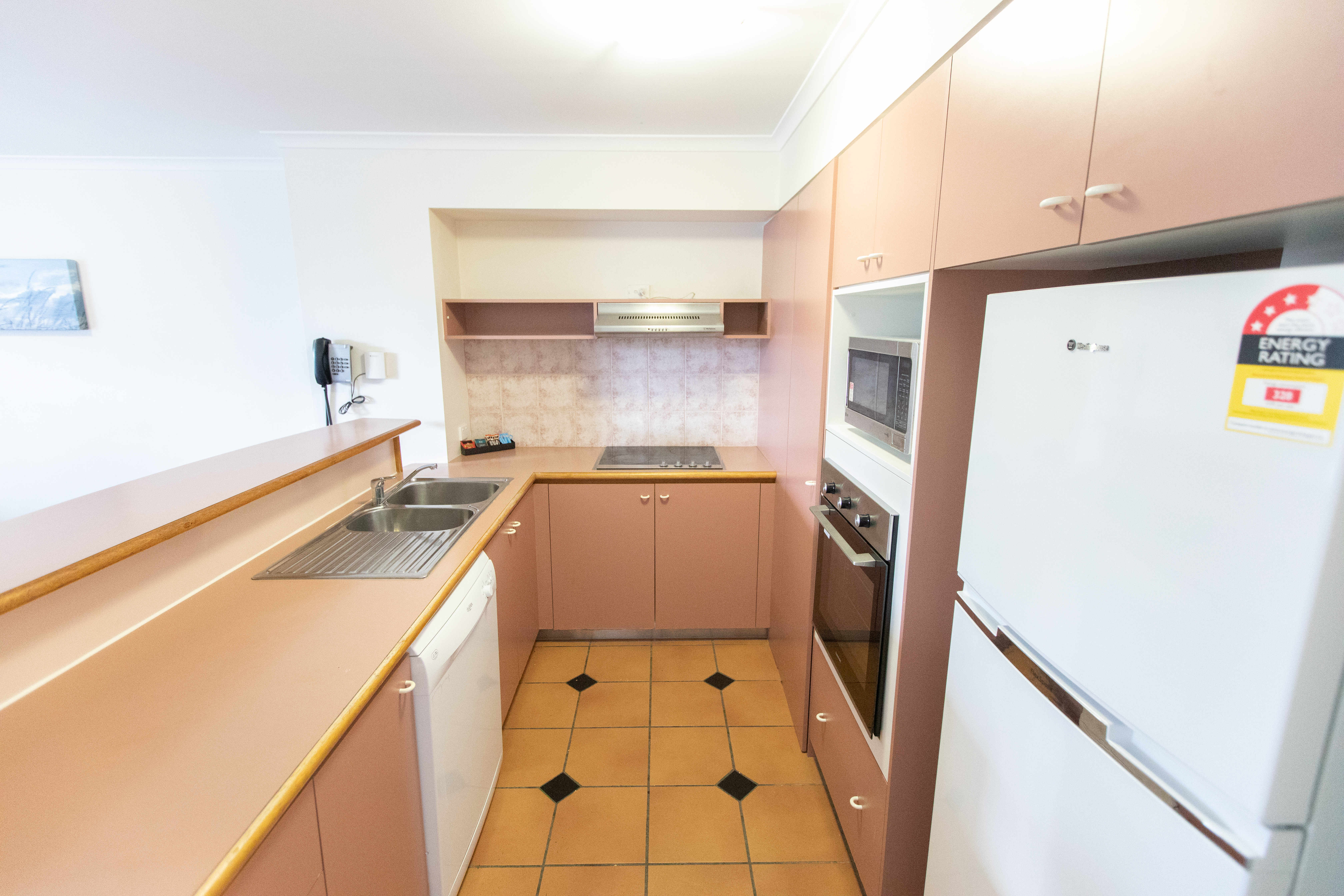131/10-16 Alexandra Avenue, MERMAID BEACH, QLD 4218, Mermaid Beach - Thumbnail 2