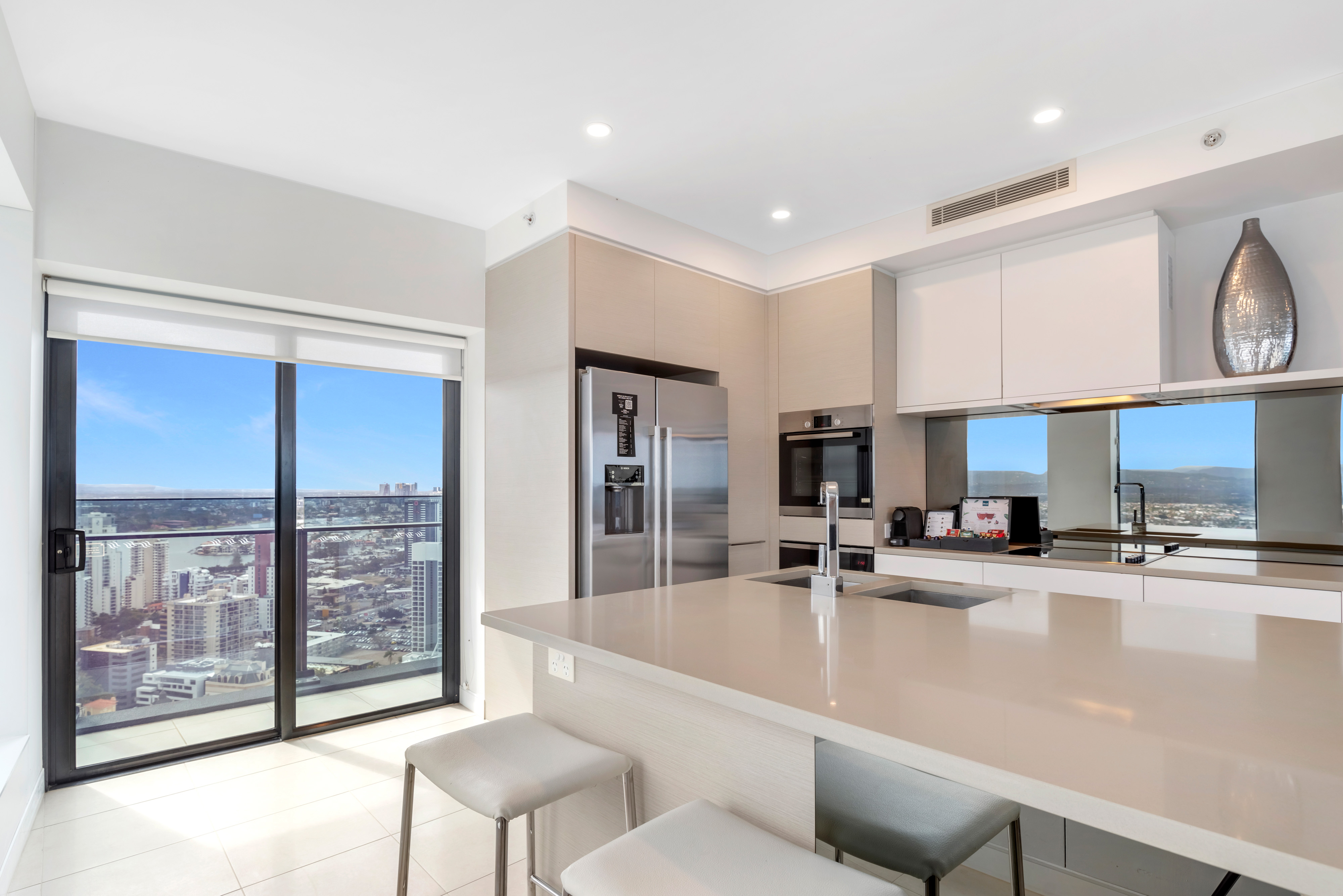 3501/4 The Esplanade, SURFERS PARADISE, QLD 4217, Surfers Paradise - Thumbnail 3