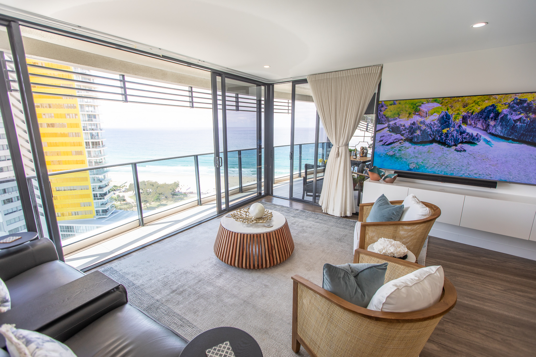 2102/1 Oracle Boulevard, BROADBEACH, QLD 4218, Broadbeach - Thumbnail 2