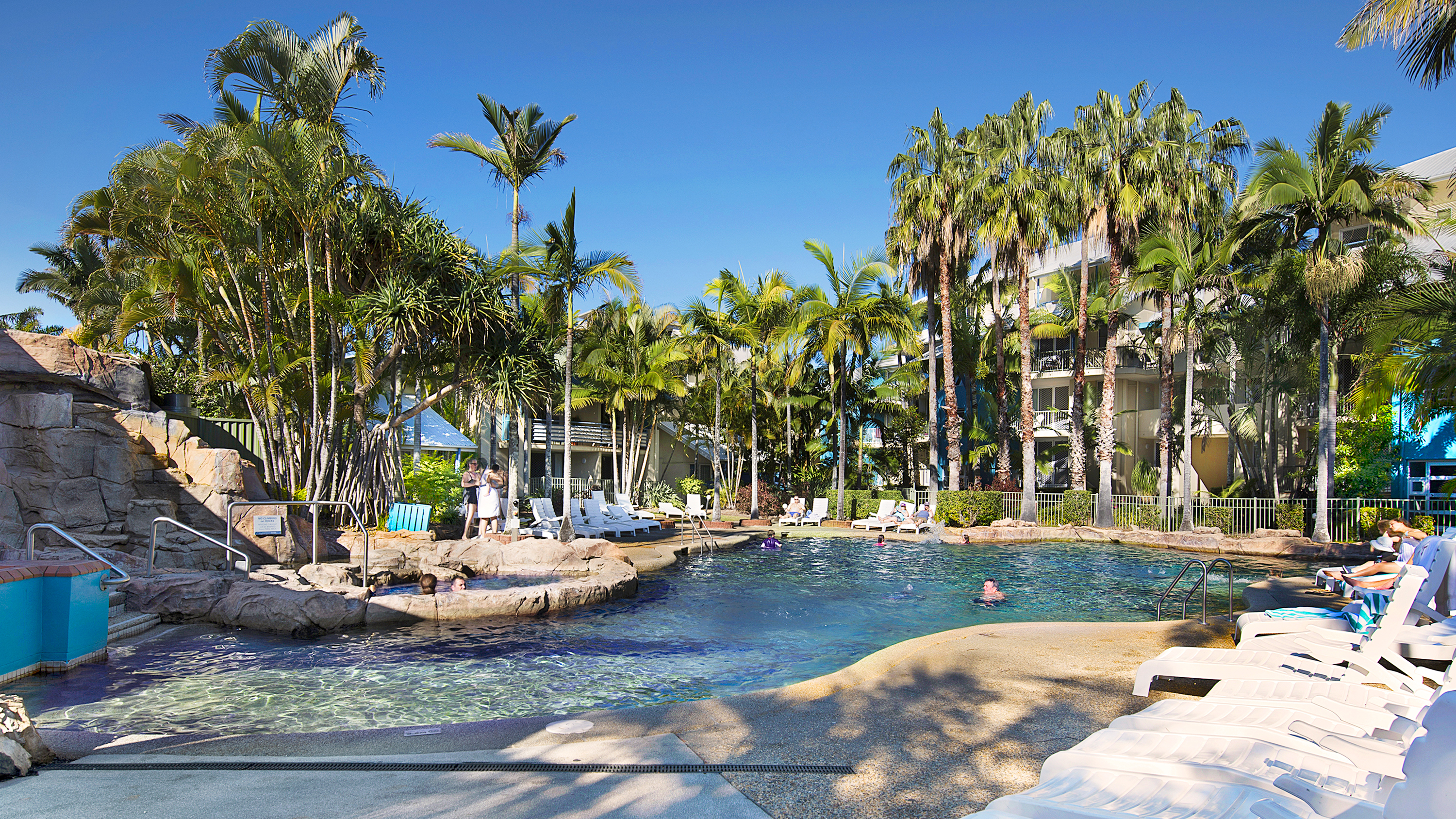 100/10-16 Alexandra Avenue, MERMAID BEACH, QLD 4218, Mermaid Beach - Thumbnail 2