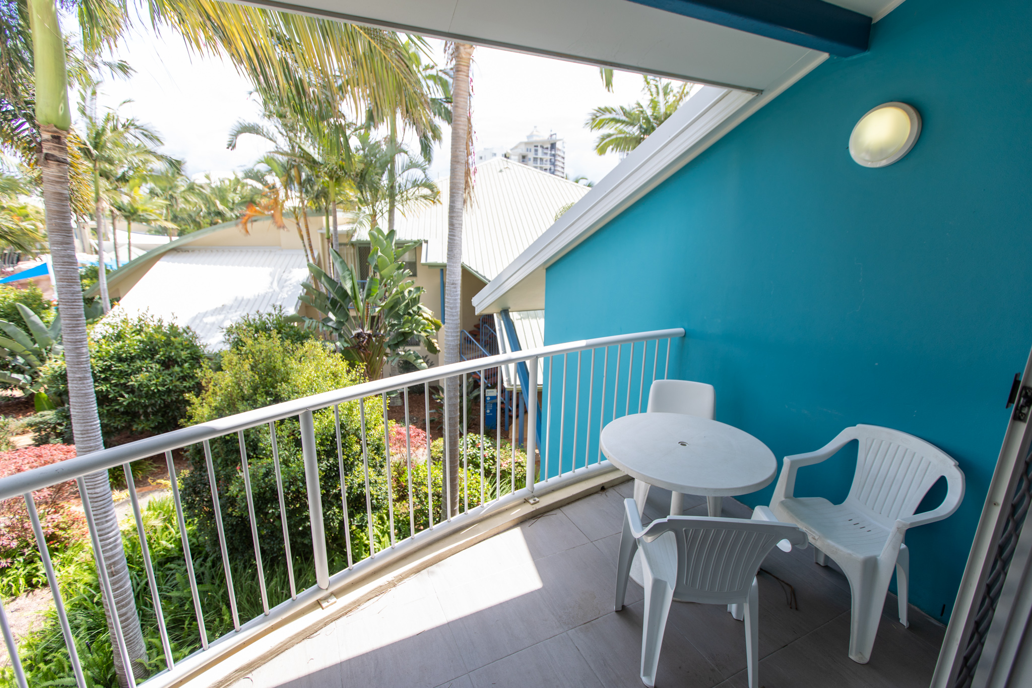 100/10-16 Alexandra Avenue, MERMAID BEACH, QLD 4218, Mermaid Beach - Thumbnail 4