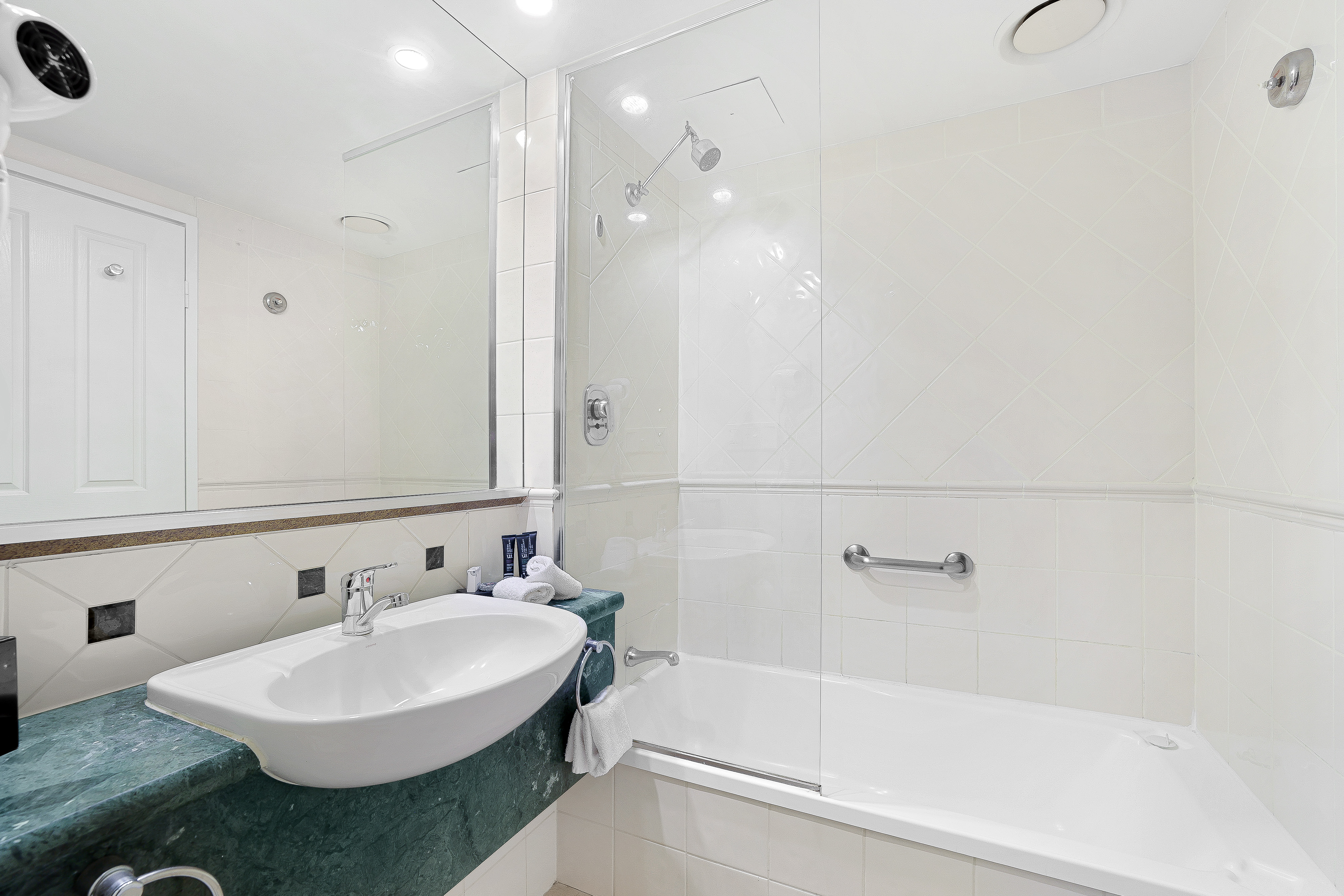 607/608/25 Laycock Street, SURFERS PARADISE, QLD 4217, Surfers Paradise - Thumbnail 5