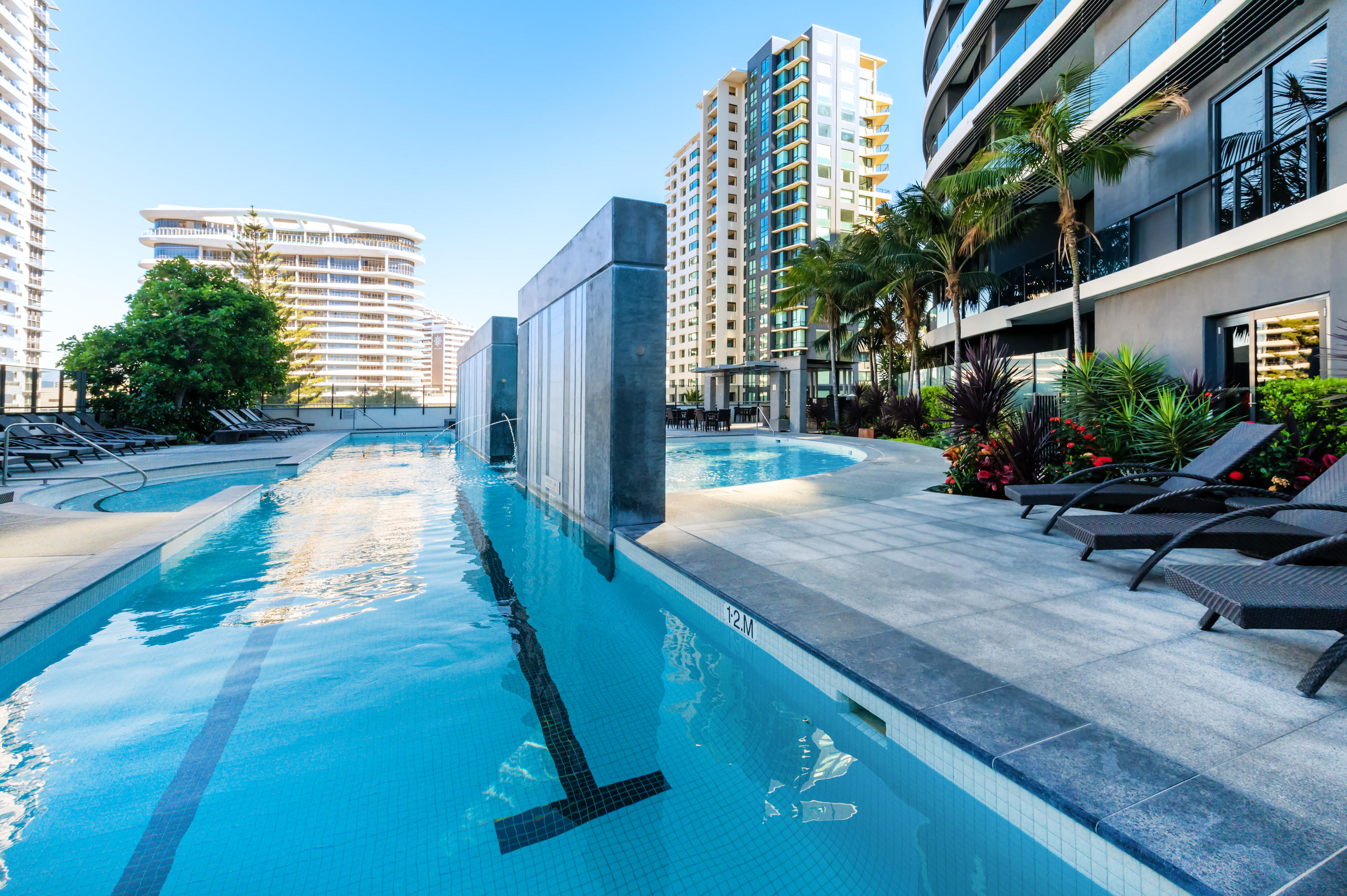 20405/21 Elizabeth Avenue, BROADBEACH, QLD 4218, Broadbeach - Thumbnail 2