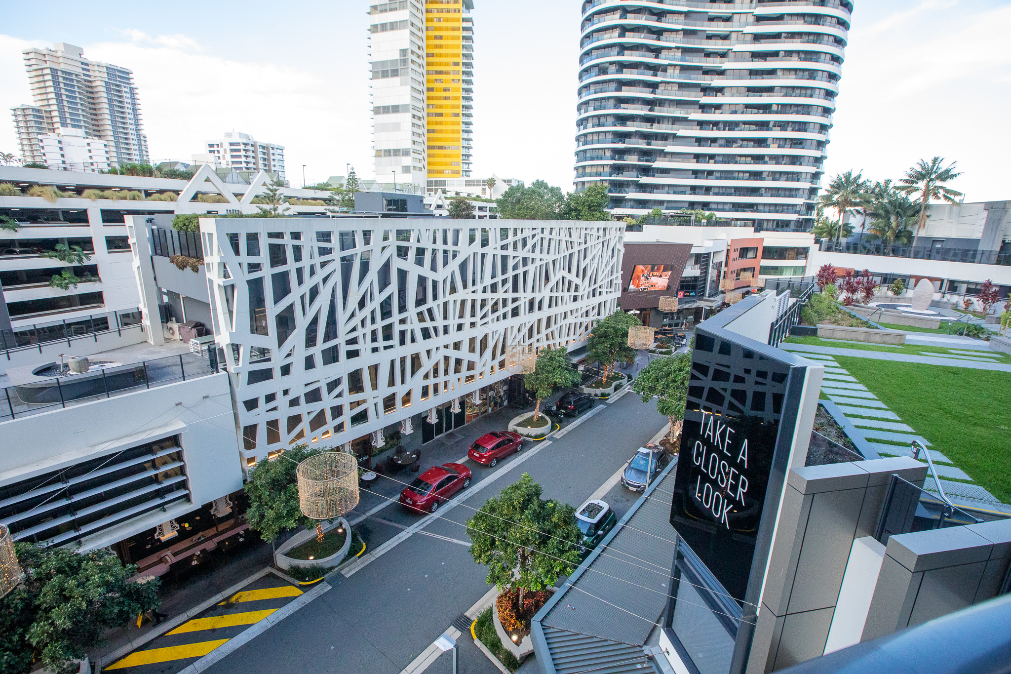 20405/21 Elizabeth Avenue, BROADBEACH, QLD 4218, Broadbeach - Thumbnail 4