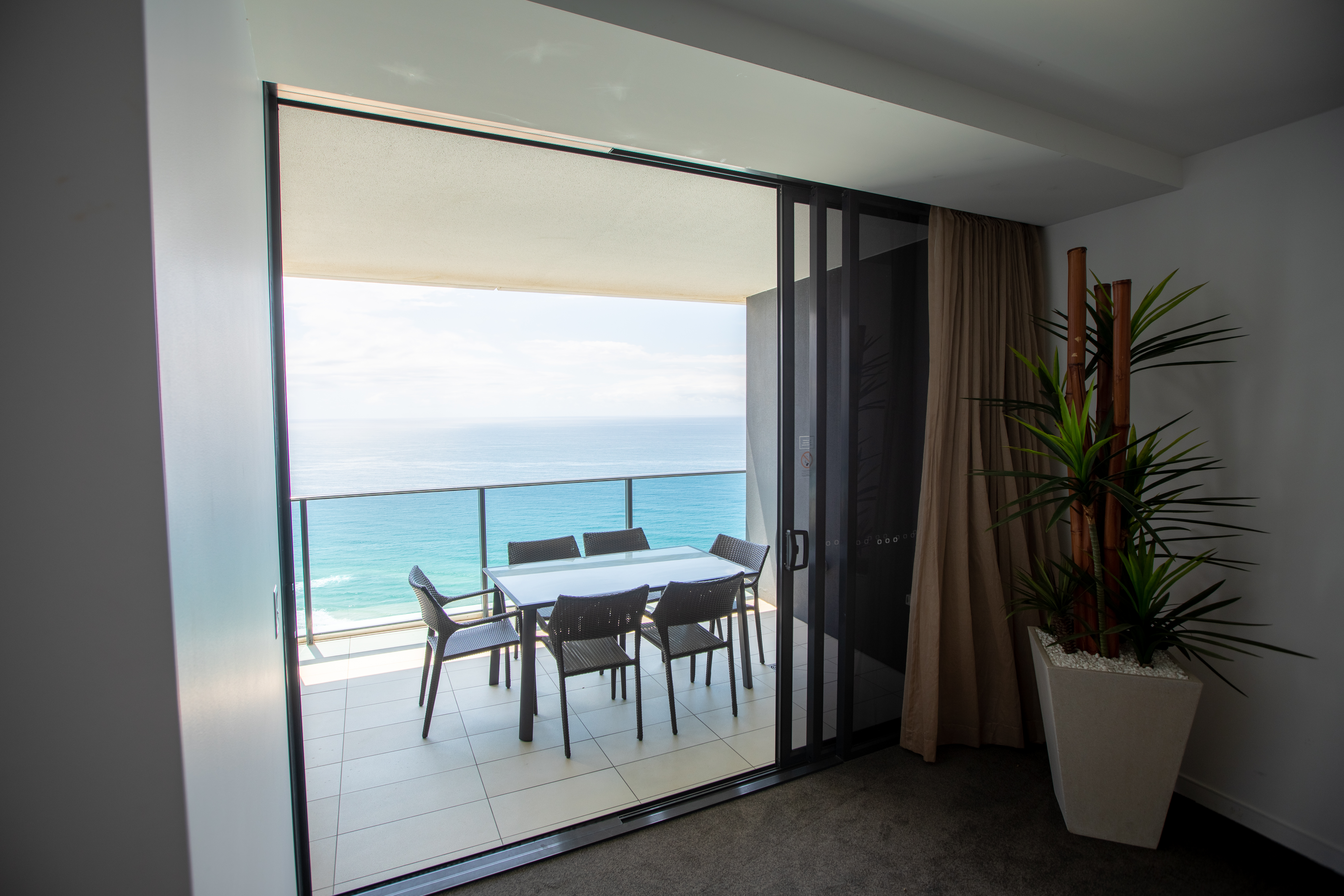 4102/1 Oracle Boulevard, BROADBEACH, QLD 4218, Broadbeach - Thumbnail 2